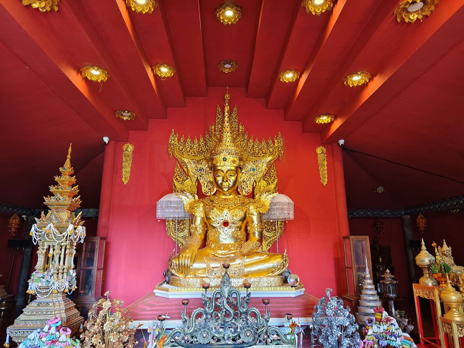Su Tong Pei Buddha statue at Wat Pa Huai Kai Khiri, Mae Hong Sorn