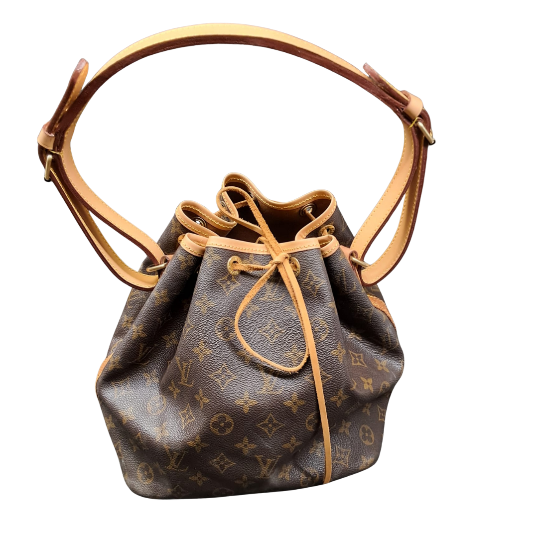 Louis Vuitton Ledertasche mit Monogramm-Muster und braunem Lederdetail.