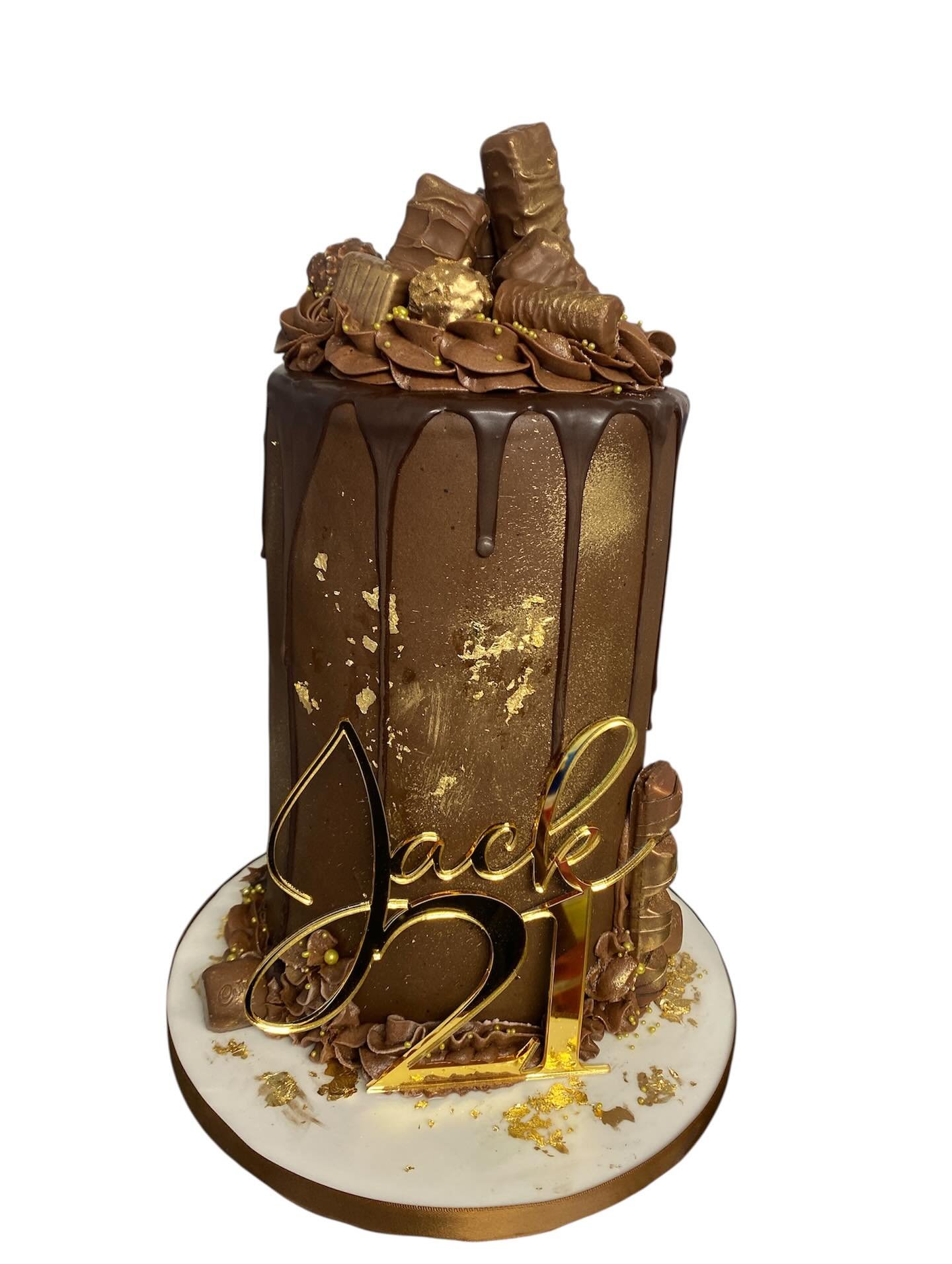 Tall 6&quot; cake all chocolate.  I want !