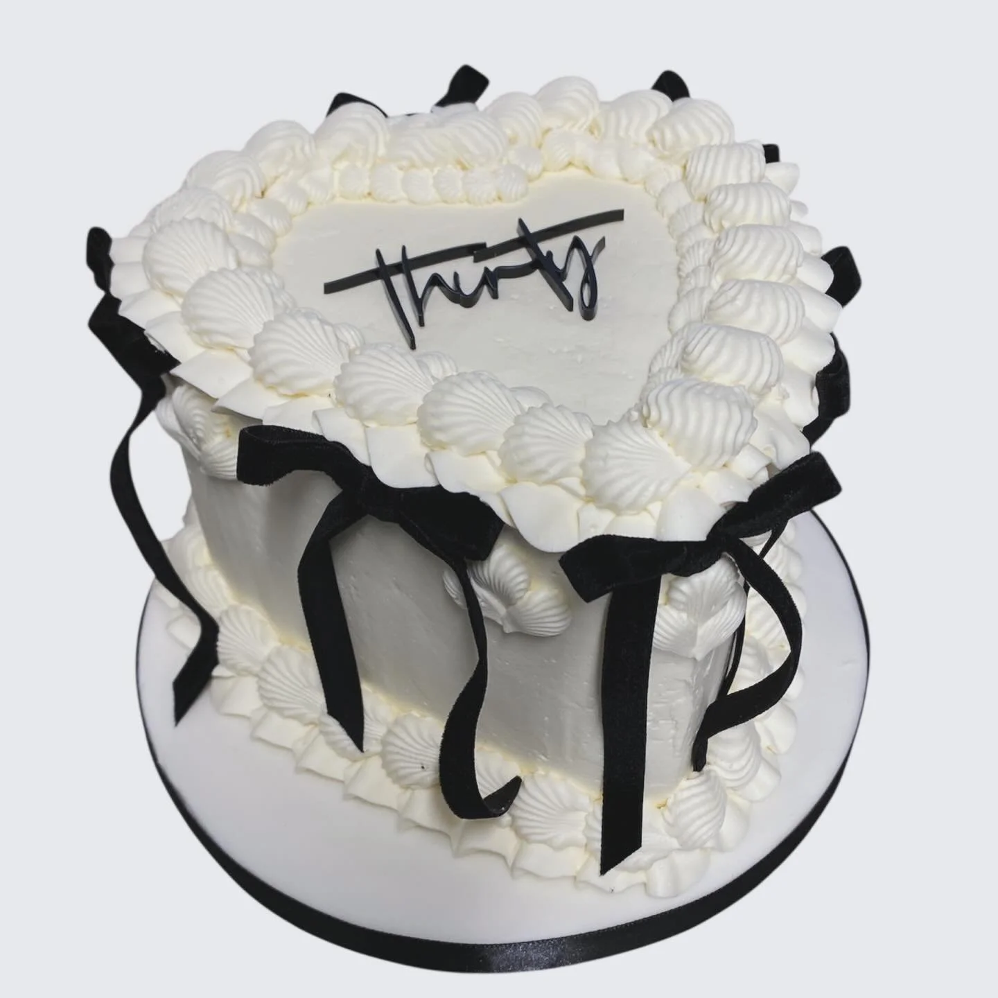 Retro frill cake. Serves 15. Perfect as a gift or for a meal out with friends.