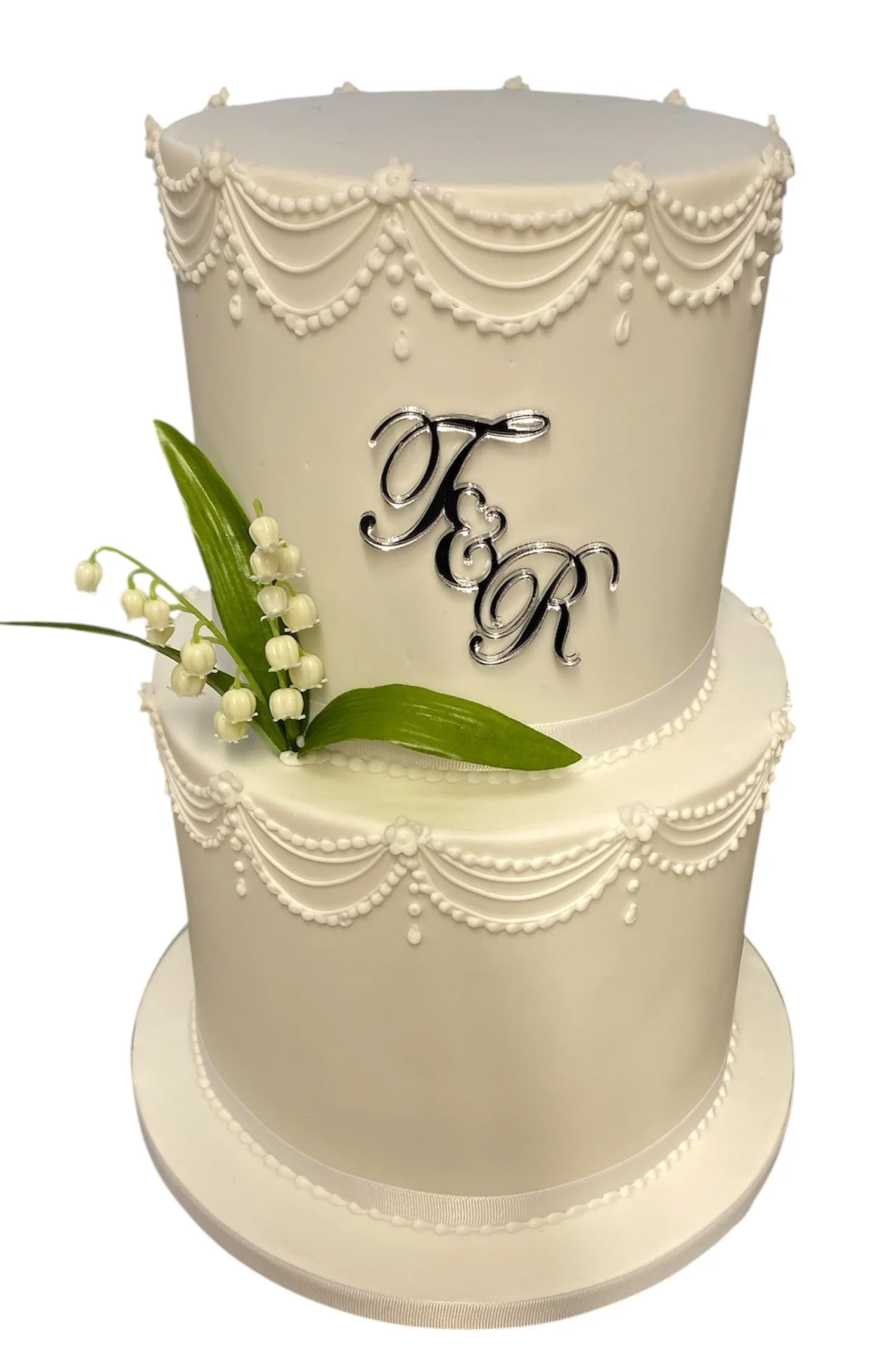 Simple piping with lily of the valley