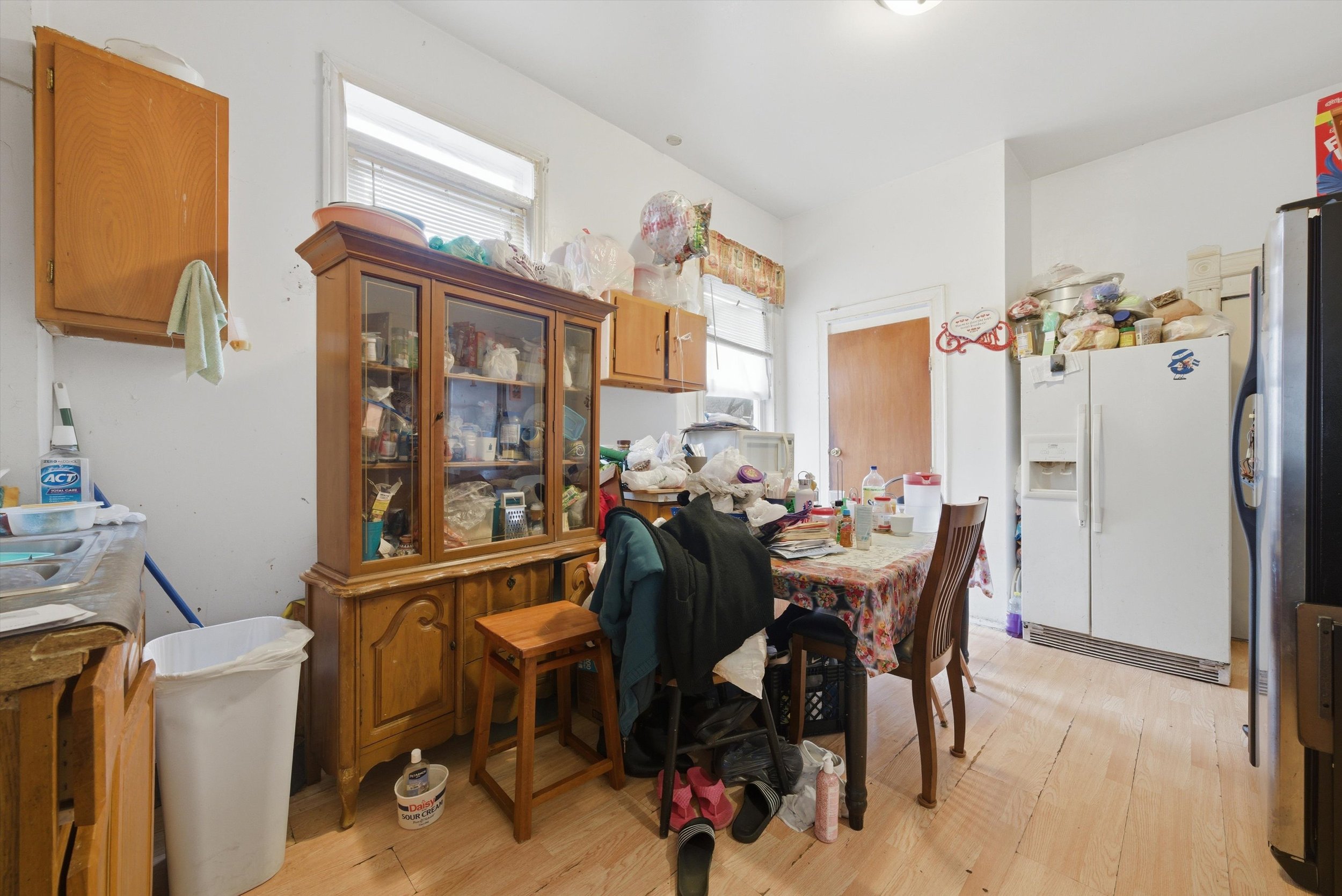 upstairs kitchen.jpg