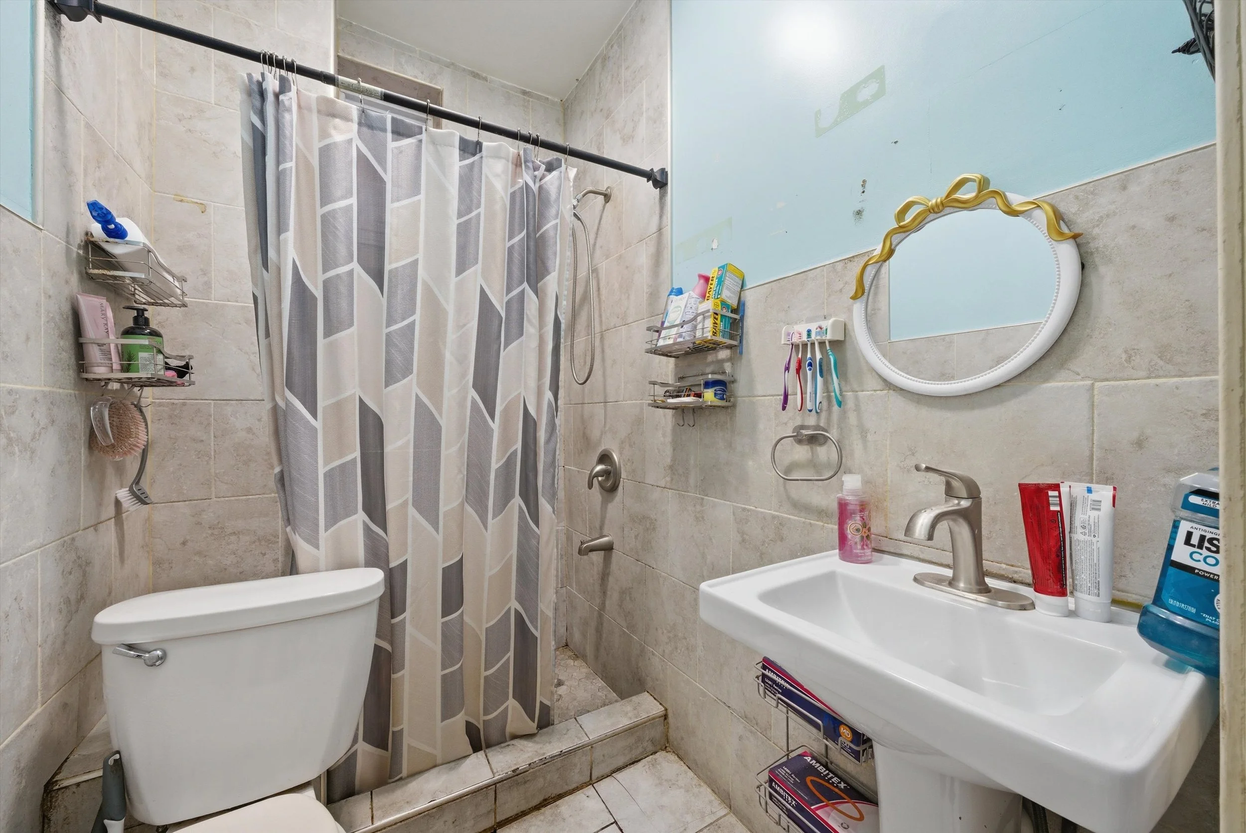 first floor bathroom.jpg