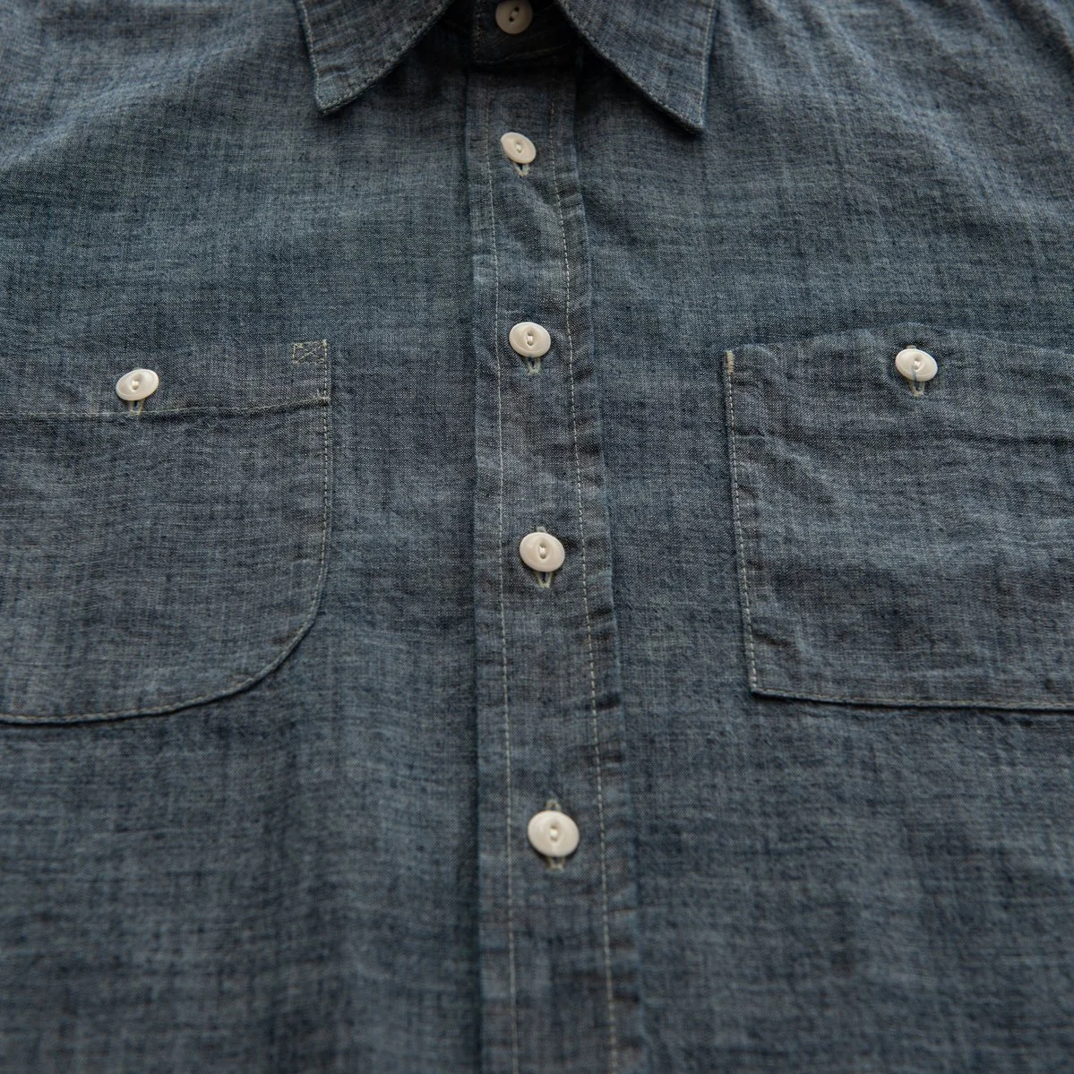 2-pockets-shirt-details.jpg