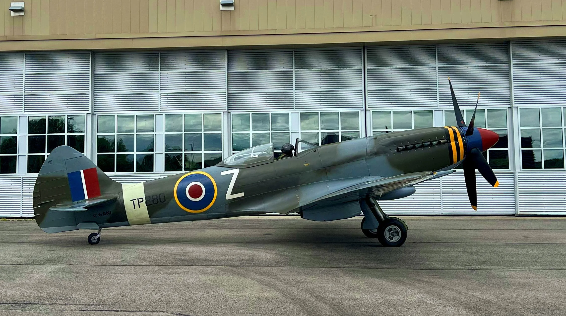 Supermarine Spitfire Mk XVIII — Photo: Paul Tremblay