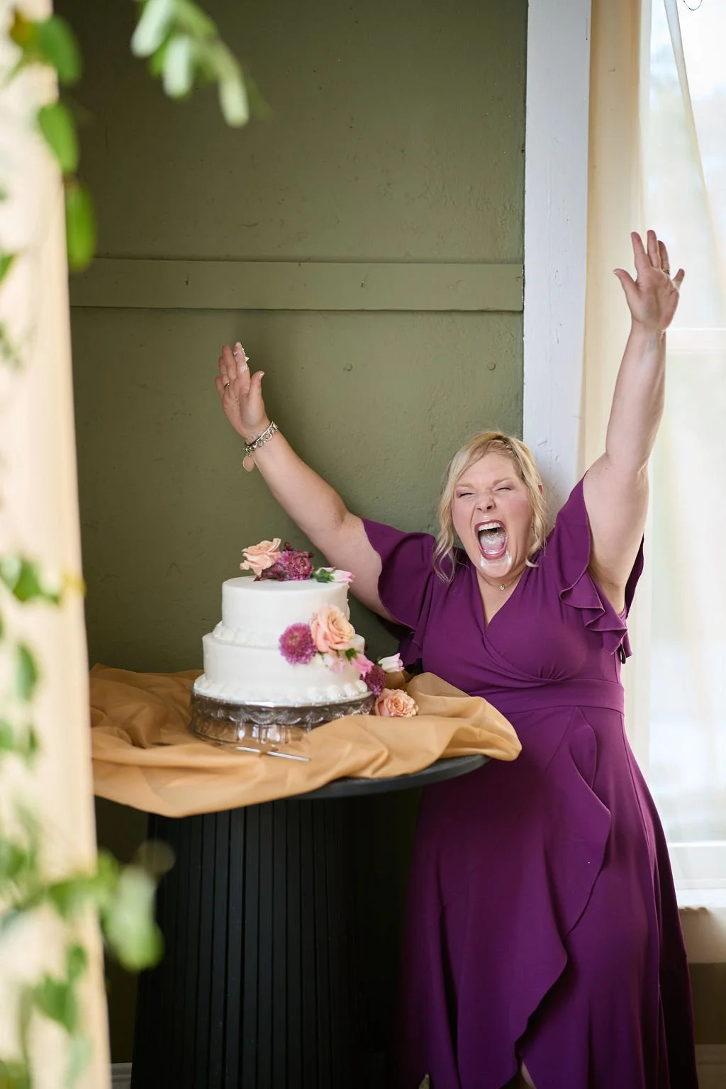 erika-cake-cheering.jpg