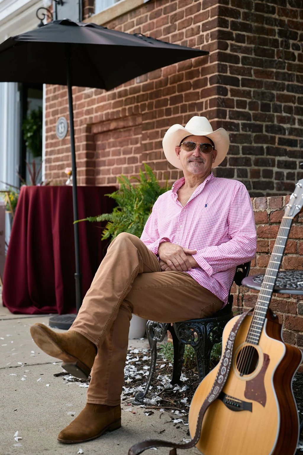 musician-entertainment-outside.jpg