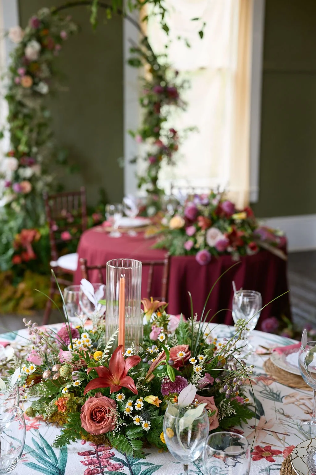 close up of floral and candle centerpiece