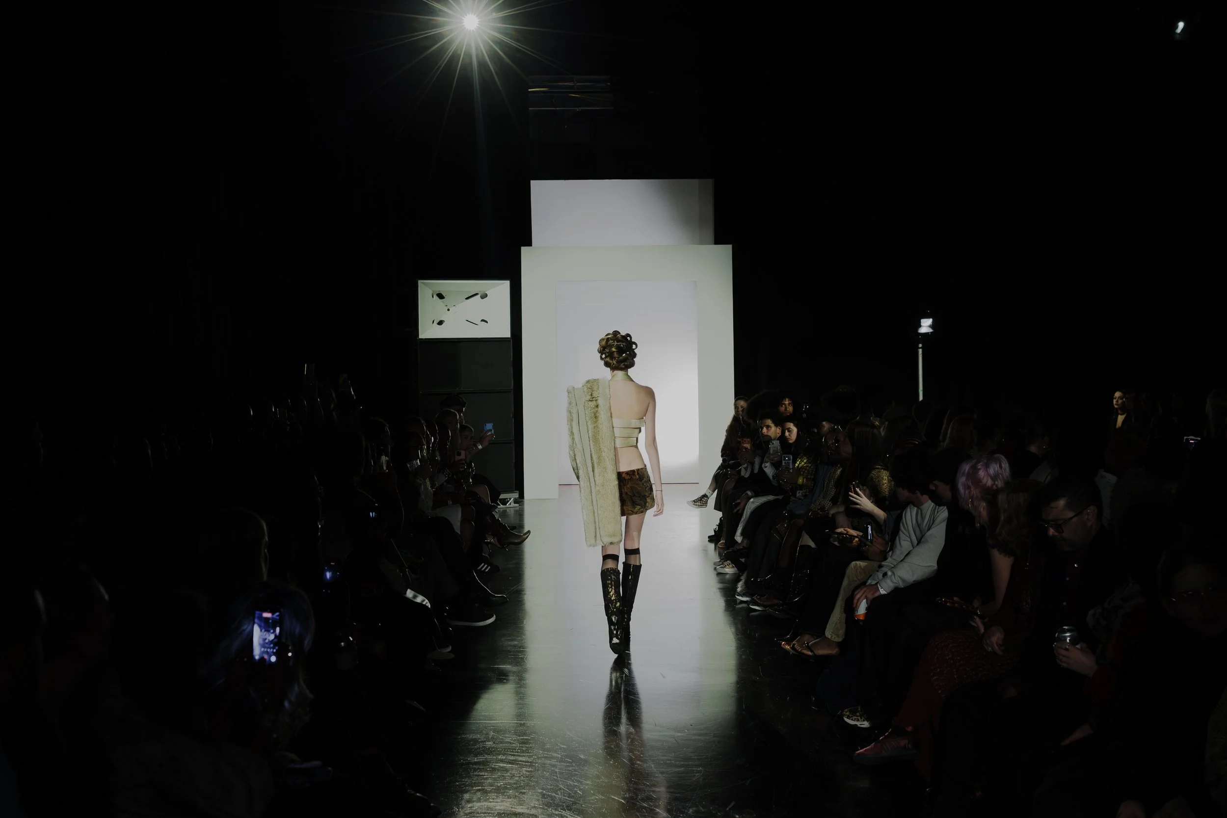 MakeItWet-MancuniaUgly-Runway-by-@JodyHartley_Photos-for-MFW--2592.jpg
