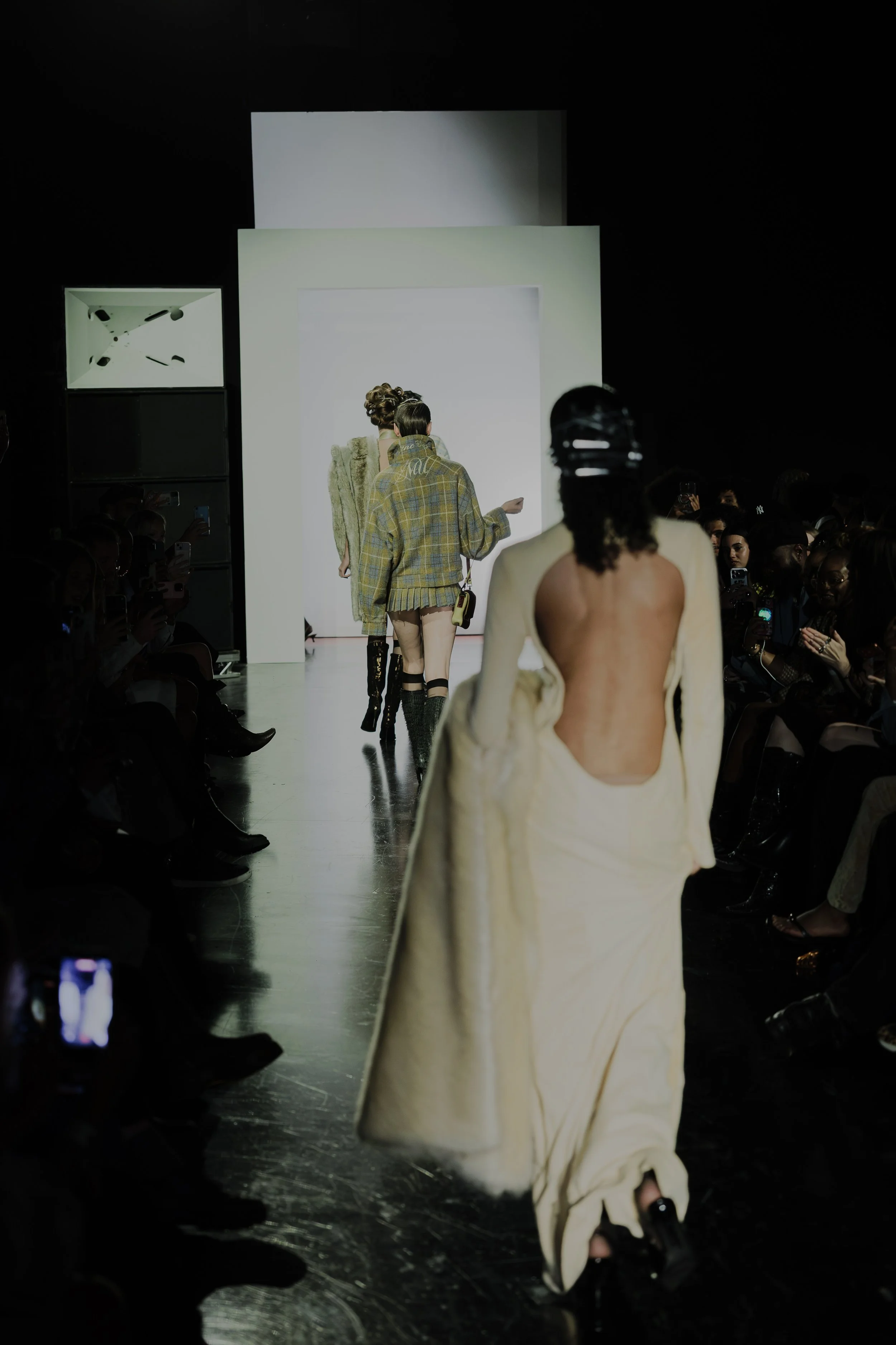 MakeItWet-MancuniaUgly-Runway-by-@JodyHartley_Photos-for-MFW--2170.jpg