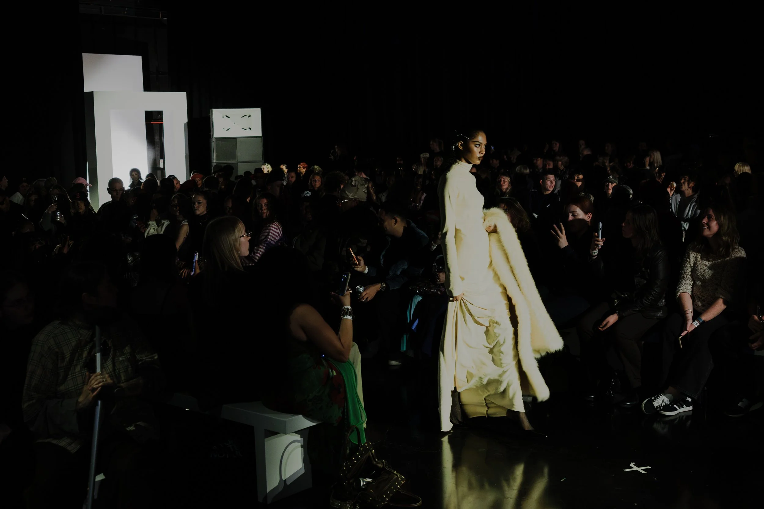 MakeItWet-MancuniaUgly-Runway-by-@JodyHartley_Photos-for-MFW--2617.jpg