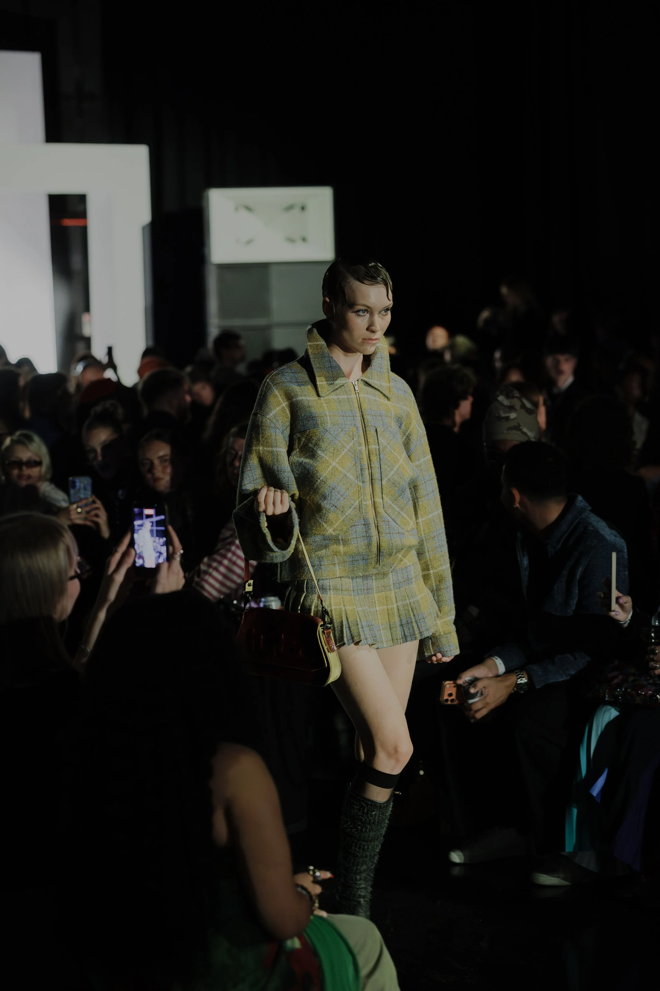 MakeItWet-MancuniaUgly-Runway-by-@JodyHartley_Photos-for-MFW--2048.jpg