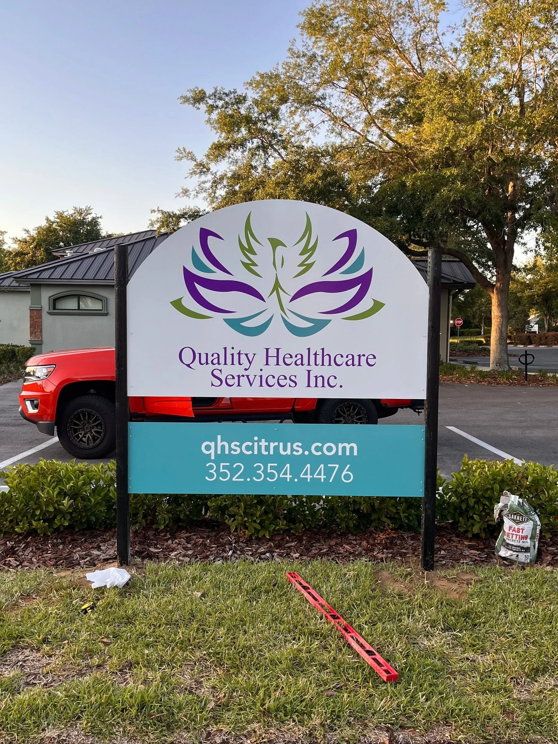 sign+vinyl+install.jpg