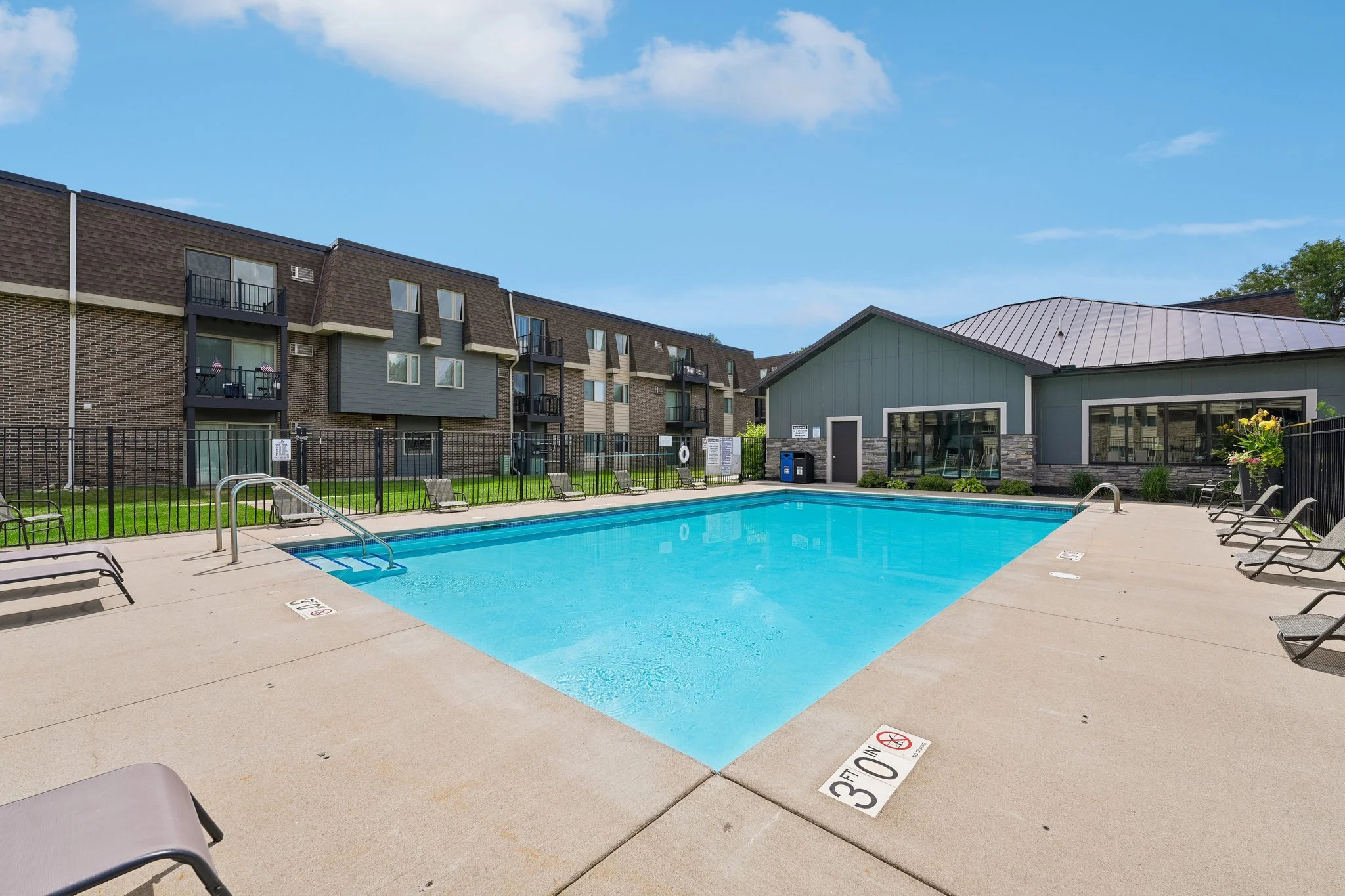 4-web-or-mls-Co Rd 5-2307-904.jpg