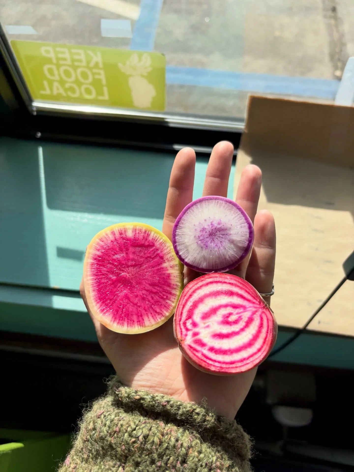 🫜The online market is OPEN🍊

We are so incredibly grateful for everyone&rsquo;s flexibility and understanding this week 💚

Stock up on all your favorites now that we&rsquo;re back after the massive snowfall! We have 5 lb. bags of Tango mandarins f