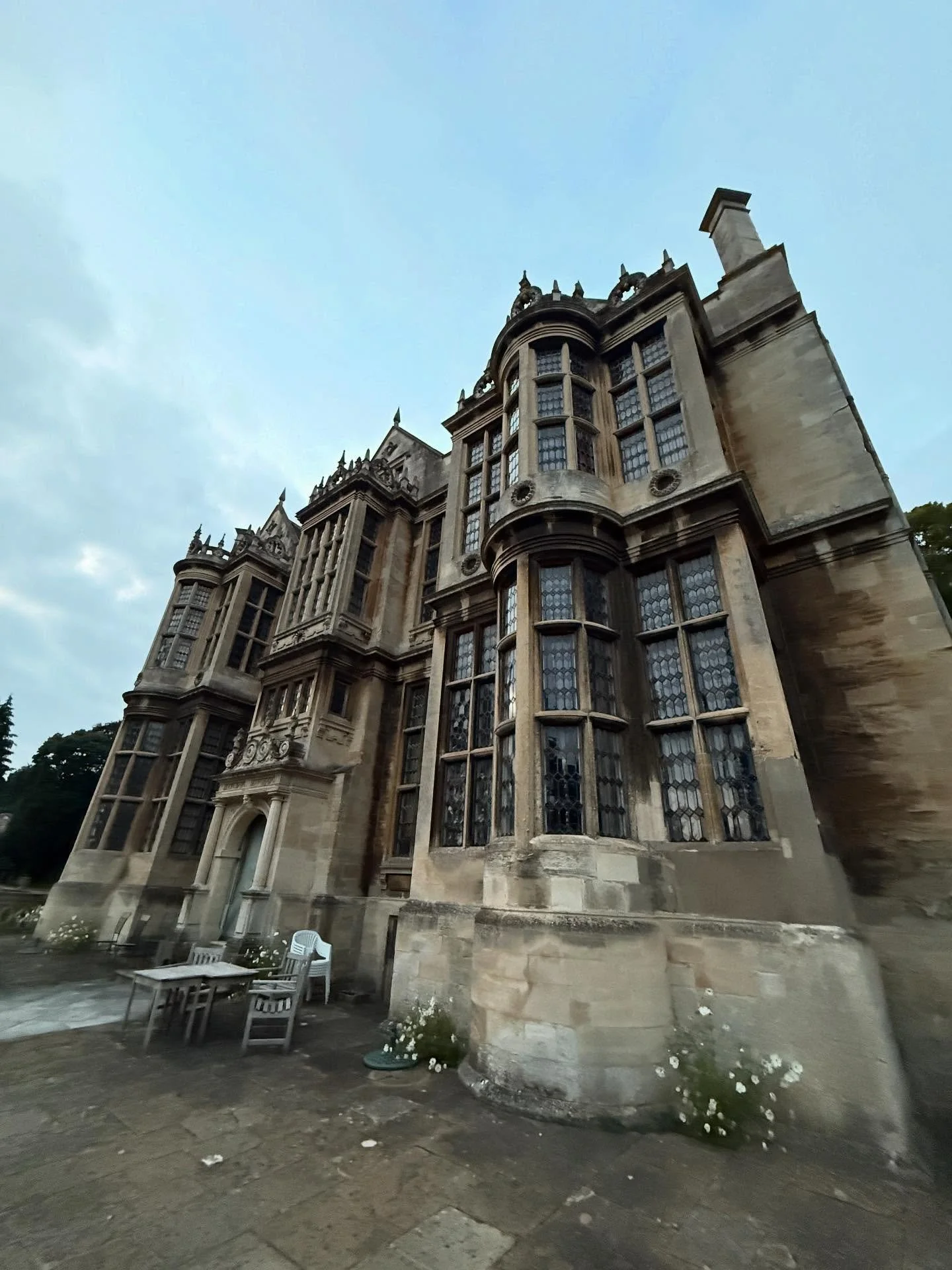 A fab weekend break in Bradford on Avon staying at the Historic Hall - an amazing place.
-
-
-
#bradfordonavon #sandstone #canal #jacobean #moulton #historichall #manorhouse #wiltshire #prettytown #englishmarkettown #empirestyle #janeausten #vintag