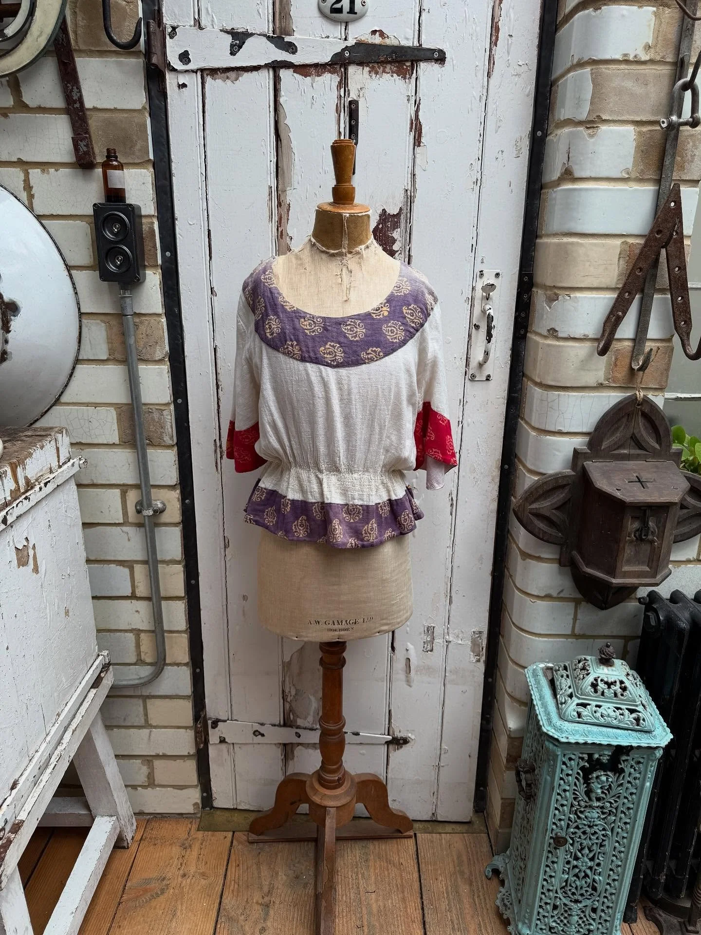 Next up
-
-
-
#antiqueclothes #bloomers #antiquewhiteskirt #aprons #linenaprons #pinaforeaprons #dutchbib #indigoscarf #indigoheadscarf #cottondress #antheasattic #antheasatticapparel