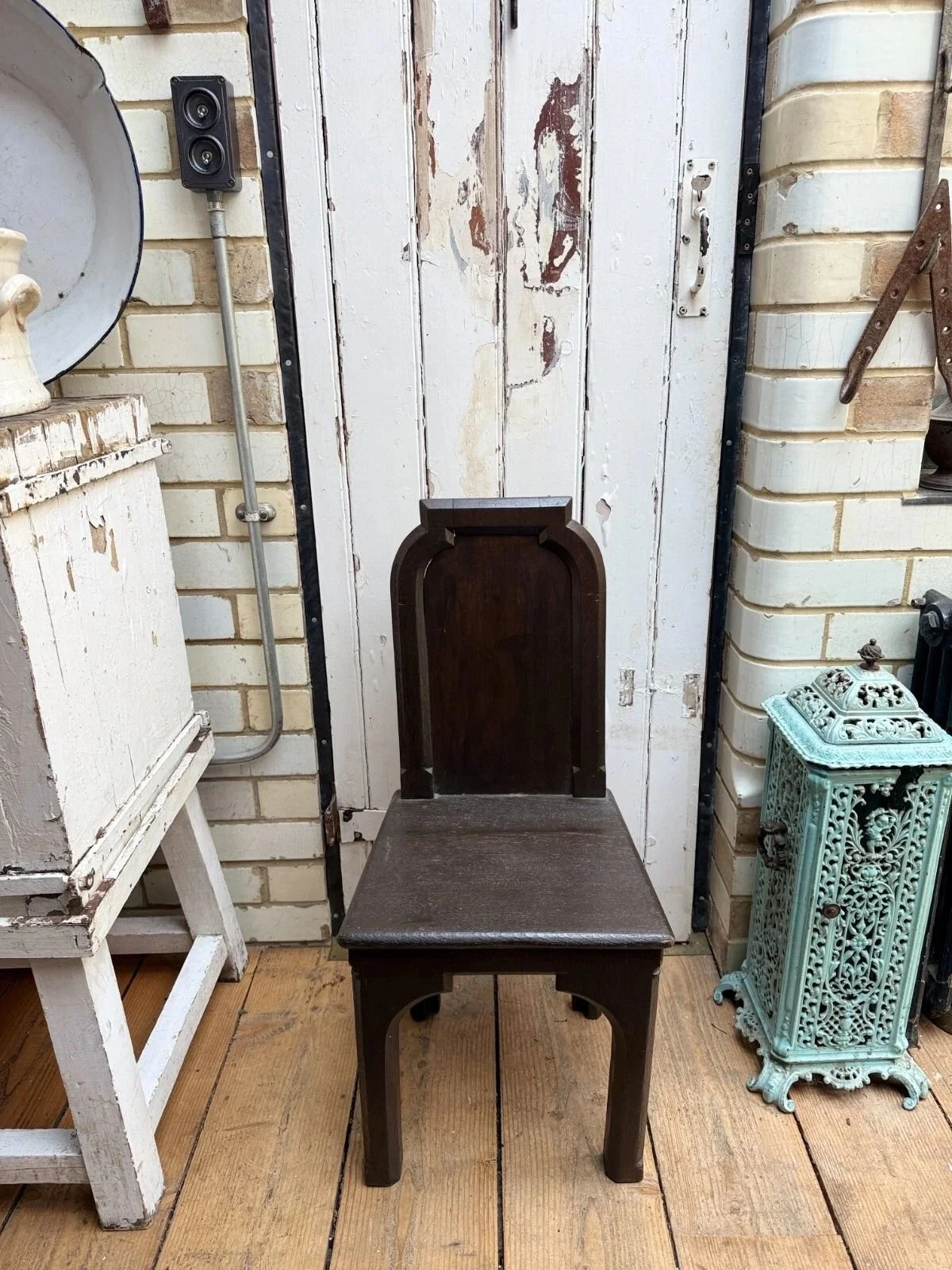 chair1.webp