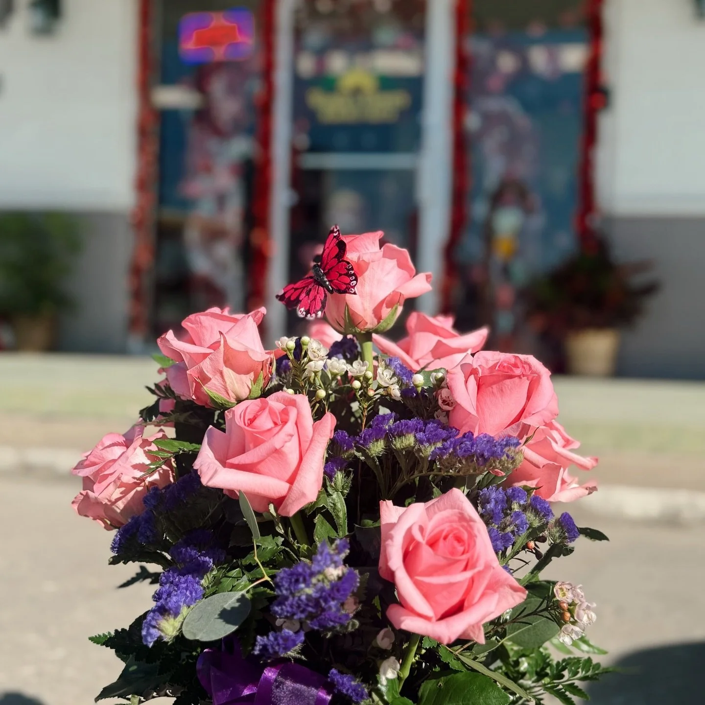 We have a new neighbor next door, and she knows how to brighten any day. 💐

After years of creating magic from her home studio, Wanda&rsquo;s Flowers is officially open in her new location&mdash;in the Landmark Center on Main St. 🥰💖

With Valentin