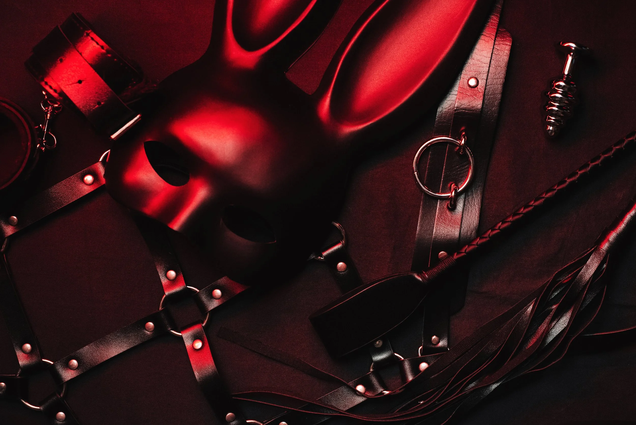 The Beginner’s Guide to Kink: 10 Steps to Start Exploring BDSM