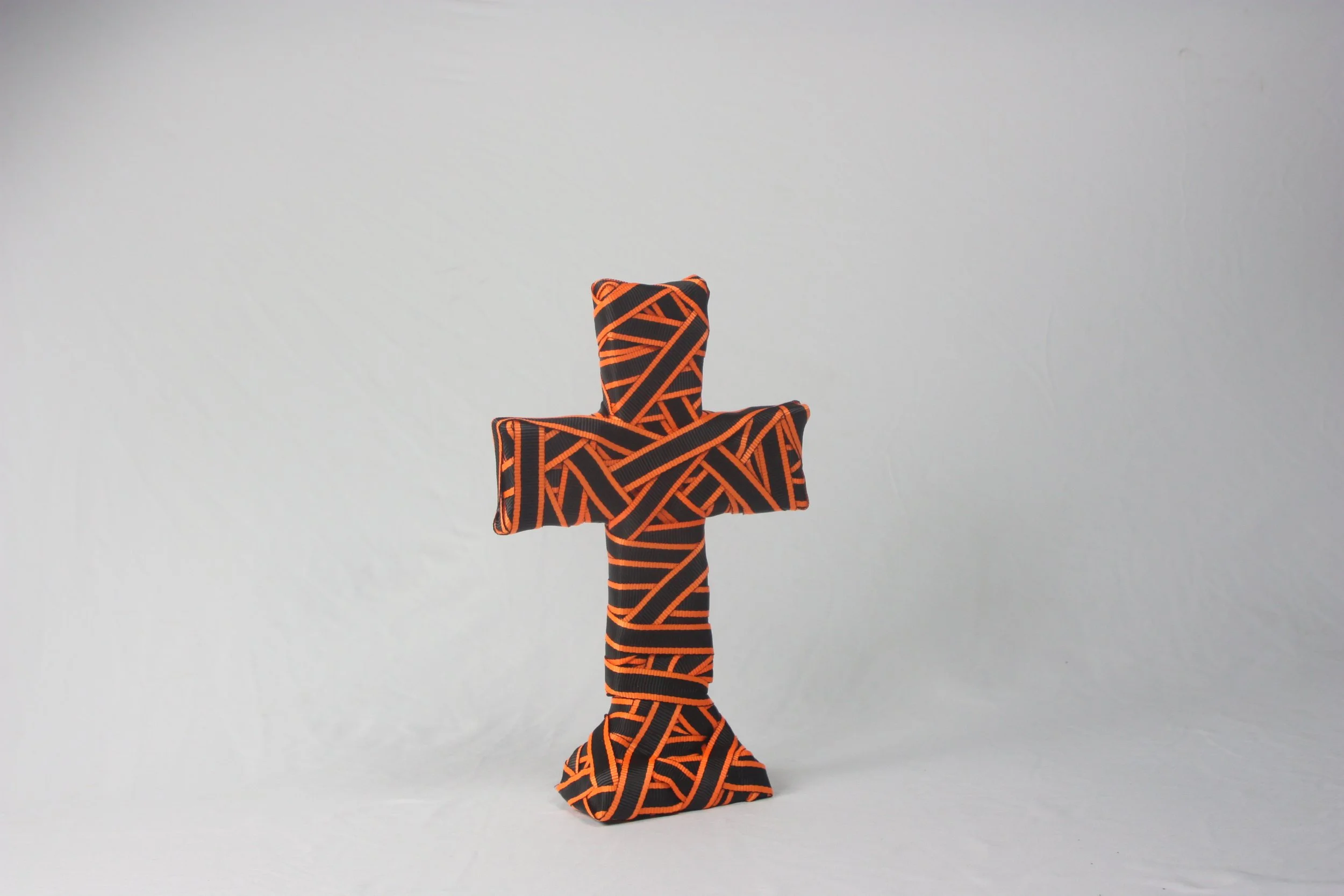 "Cross"
Ratchet Straps & Mixed Media
11" x 5" x 18"