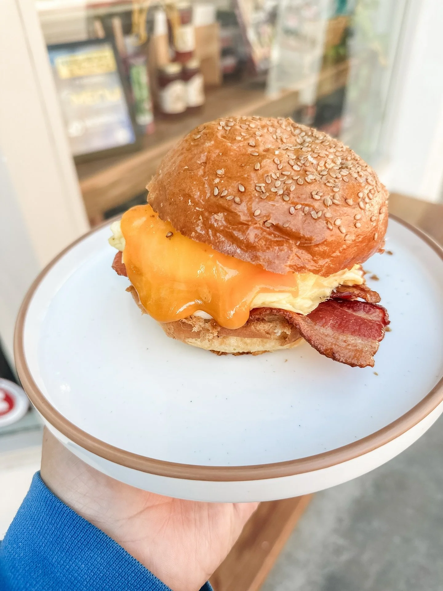 Still a little chilly out there but we have so many warm items and we are ready take care of&hellip;. And us we are wearing @dodgers blue cause we are in LA baby but I digress&hellip; come get hot food. Our bacon, egg and cheese never disappoints&hel