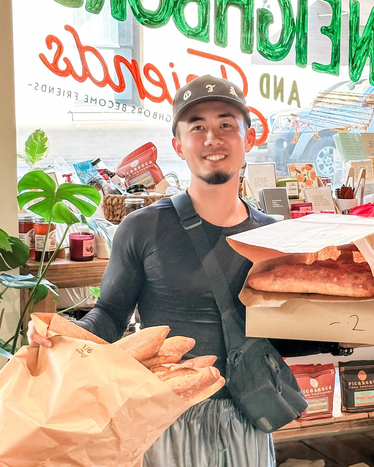 If yall think Cherry Blossoms in full bloom are beautiful&hellip;. This is for sure going to make you swoon&hellip;. Yup I said it fresh bread from @outofthinair.la everyday is swoon worthy and Friday-Sunday fresh pastries while they last!