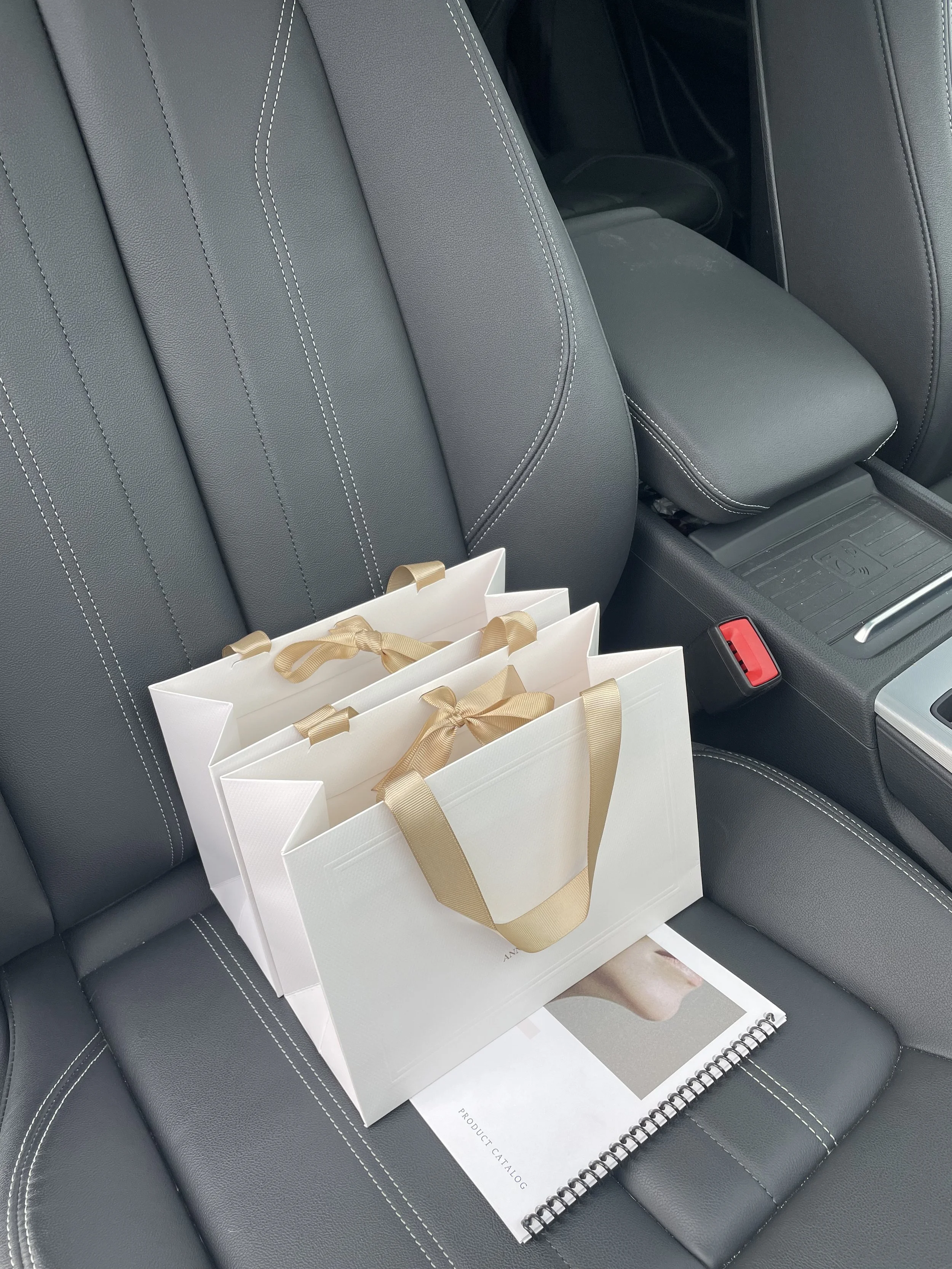 Jewellery shopping bags picked up for delivery