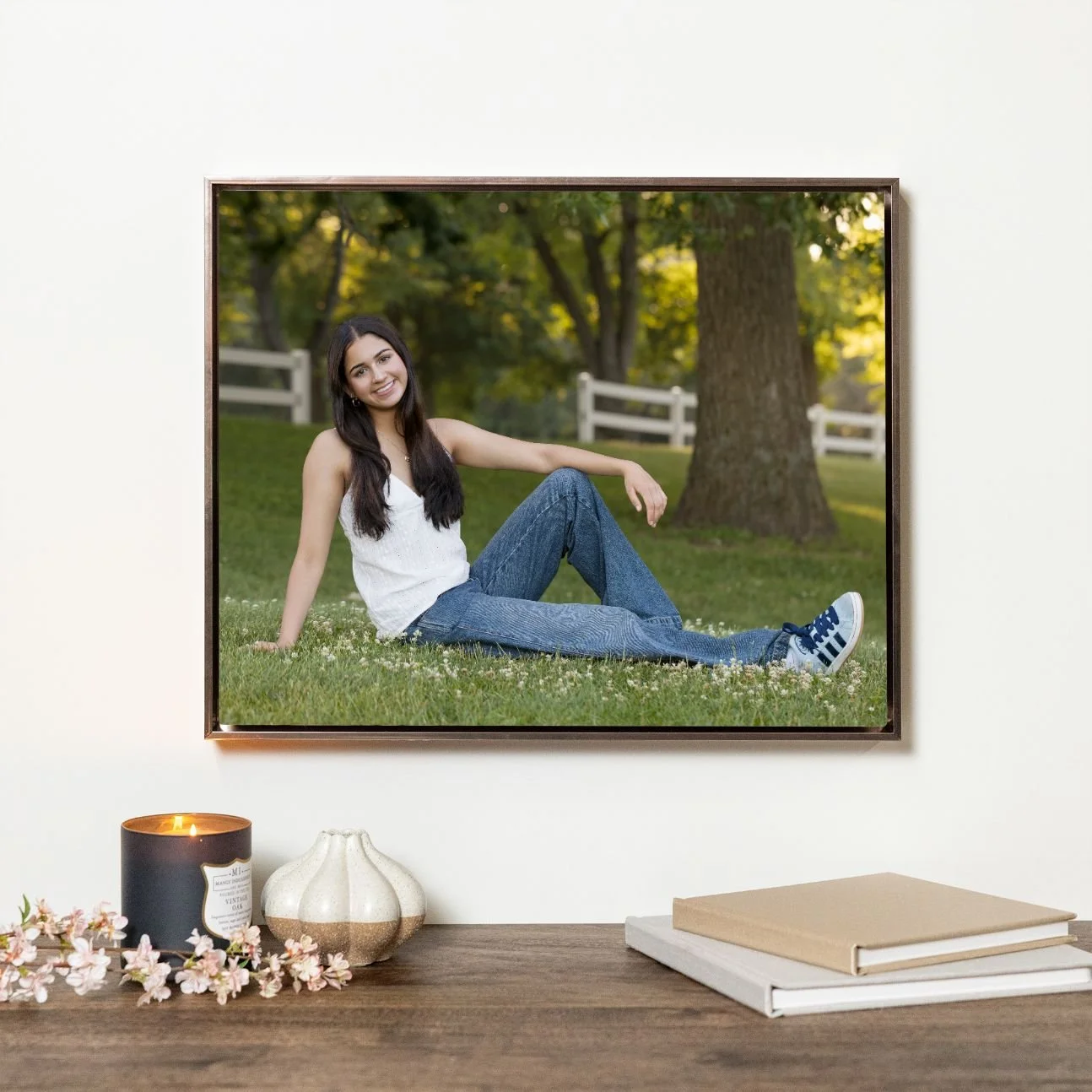 A shiny, silver, decorative ampersand symbol on a blue background.