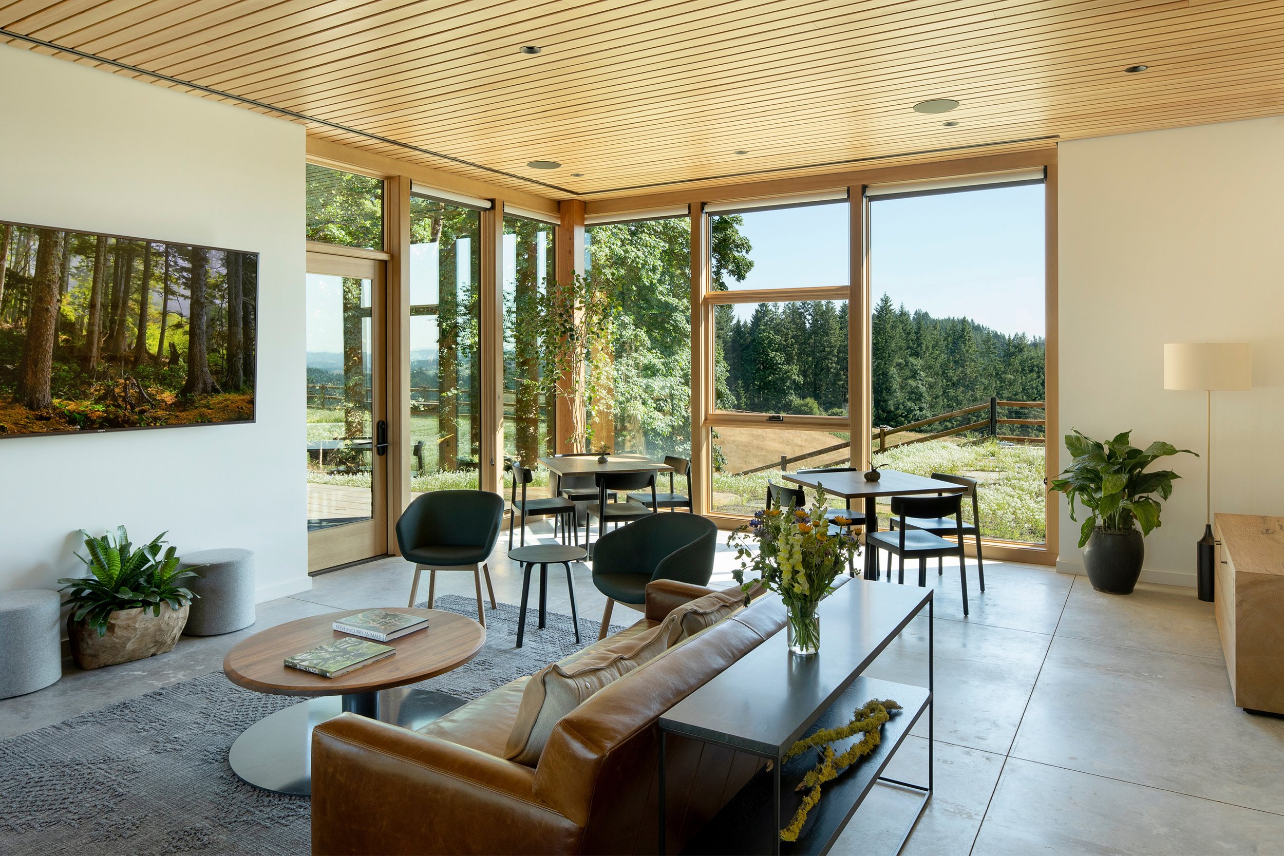 inn-the-ground-interior.jpg
