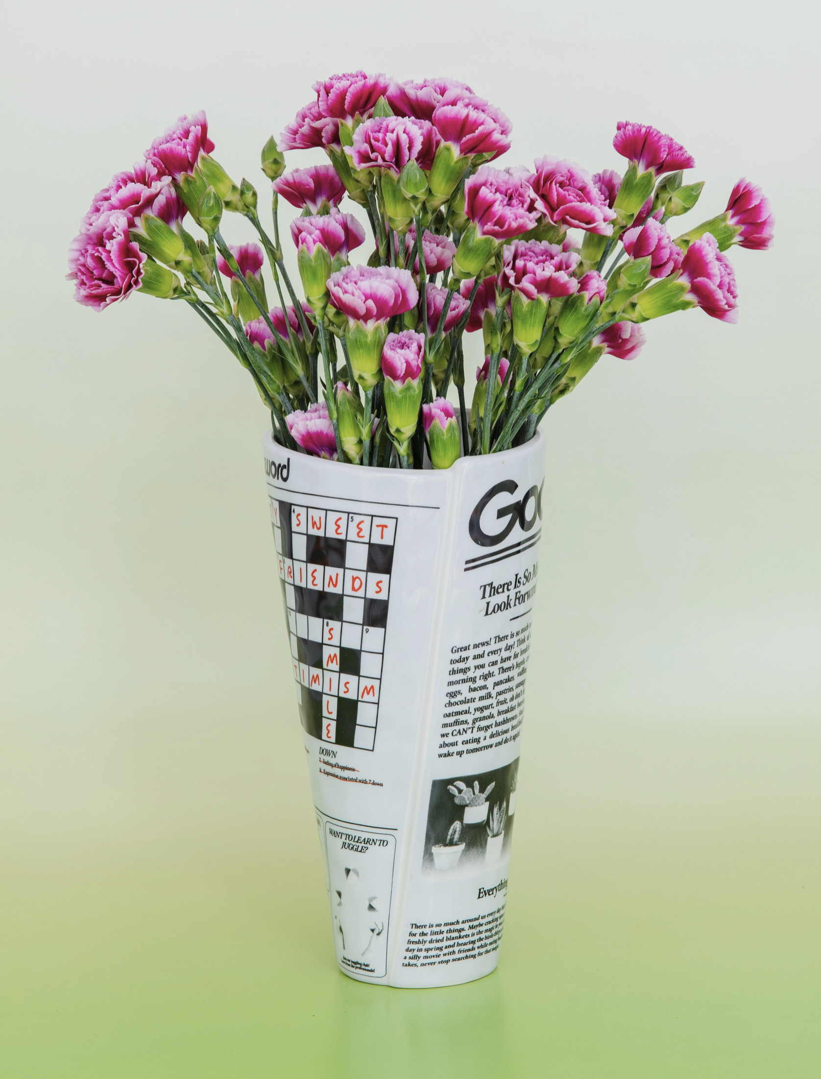 Good News(paper) Vase by Ban.do