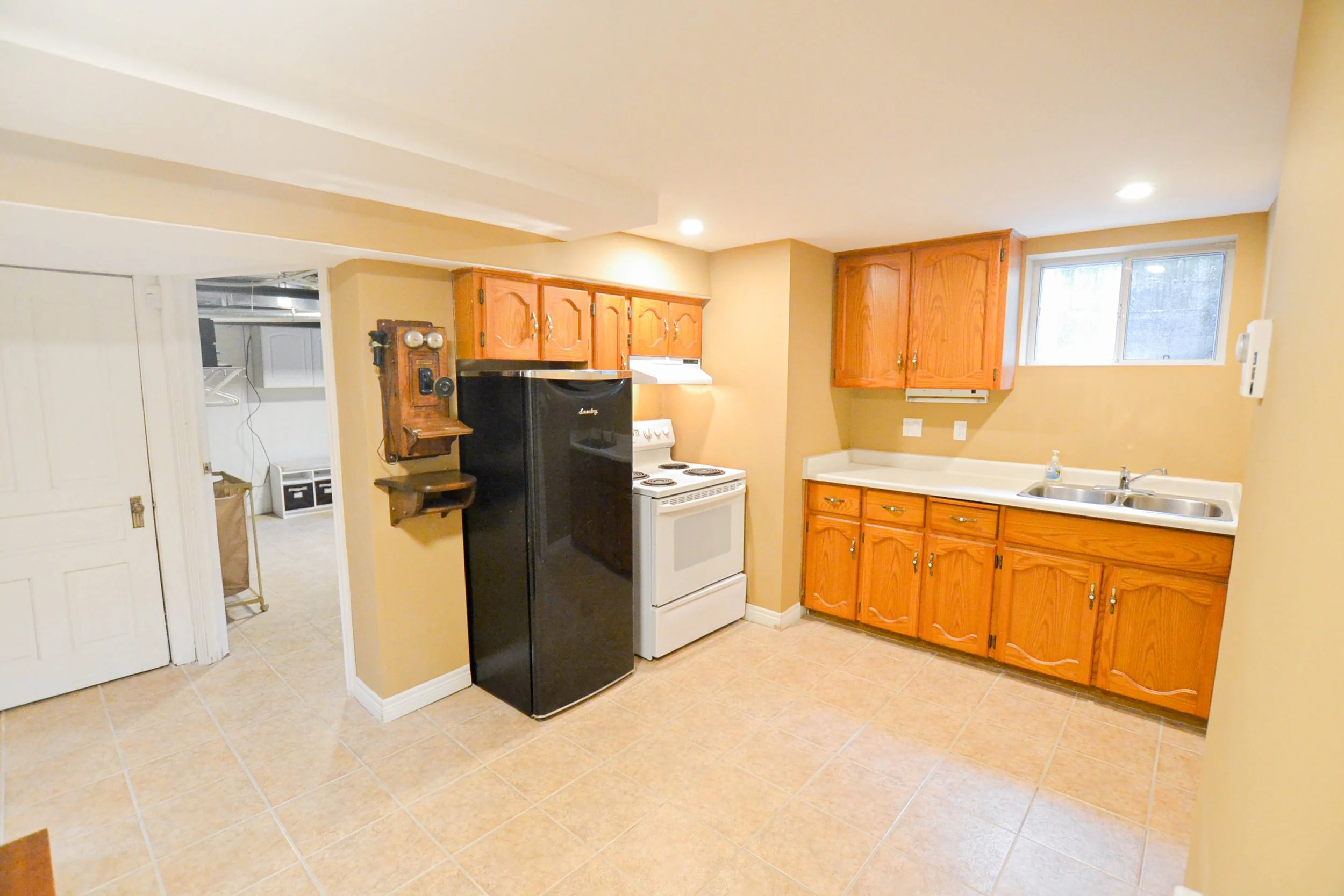 147 Westmount Rd | Basement | 3 bed | 1 bath