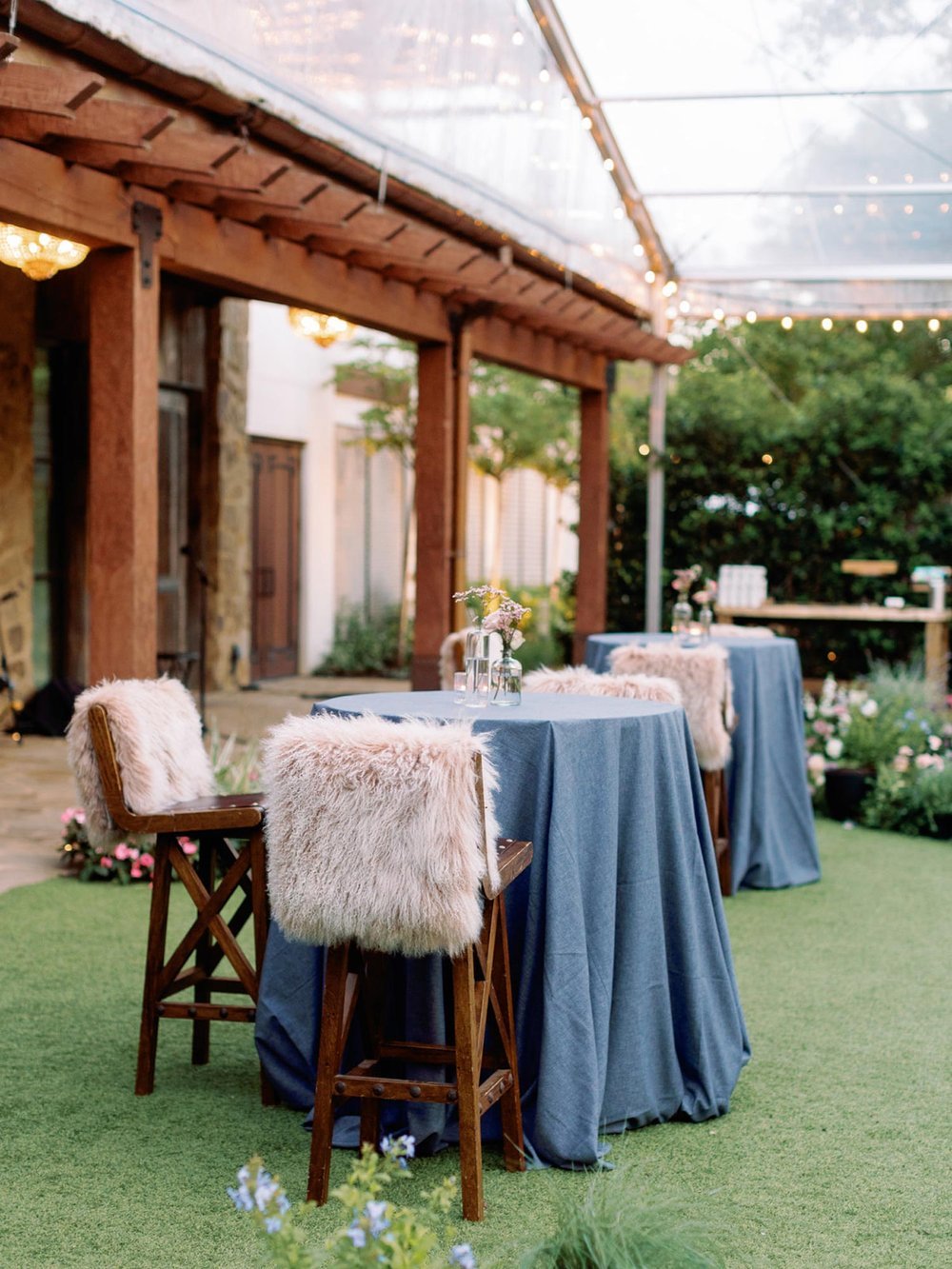 Montana inspired Cocktail Hour design by Montana wedding planner shannon rose events (Copy)