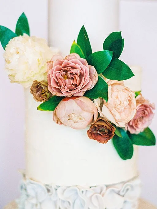 Pink flowers on cake