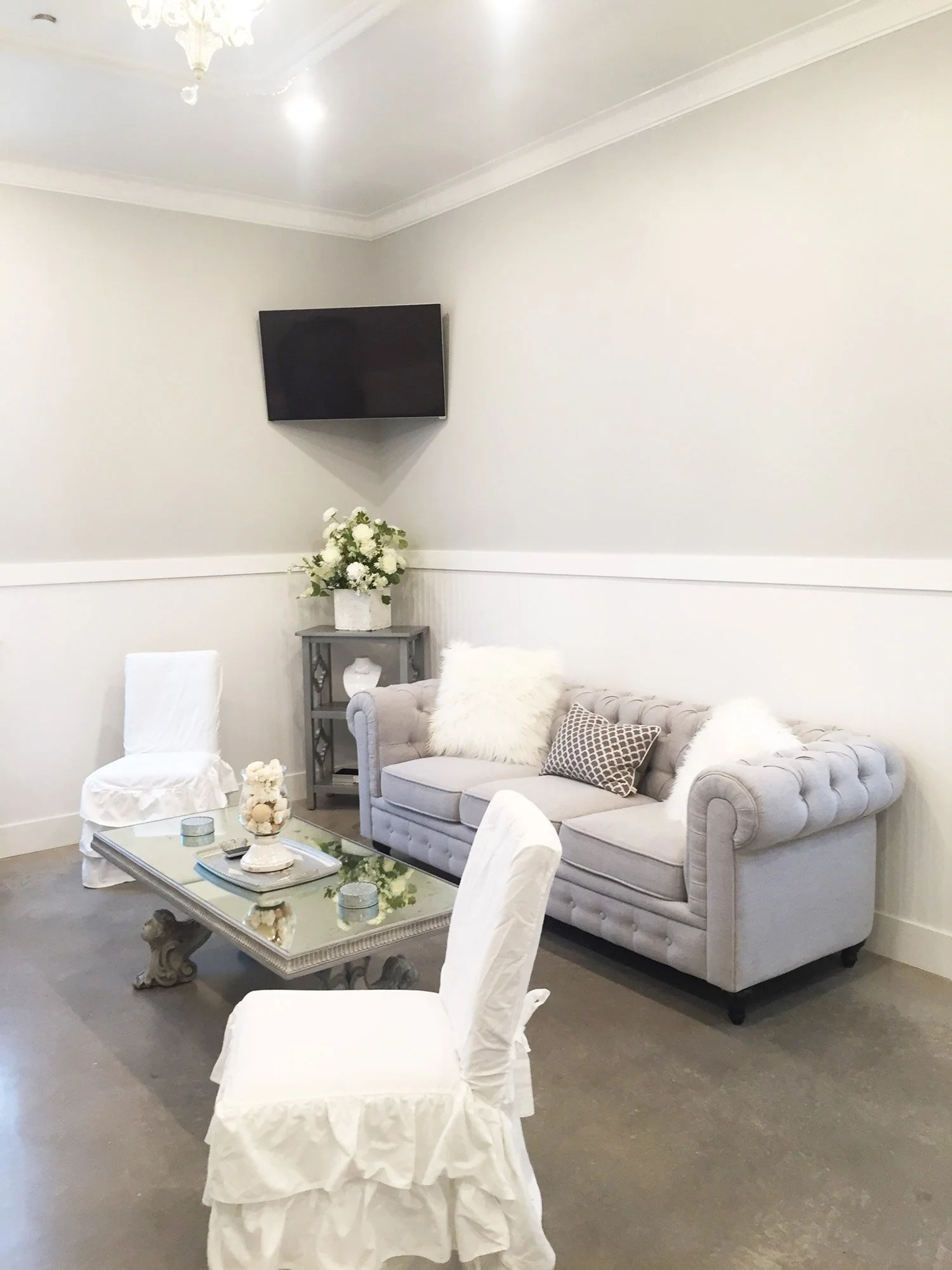 Firefly Gardens bridal suite