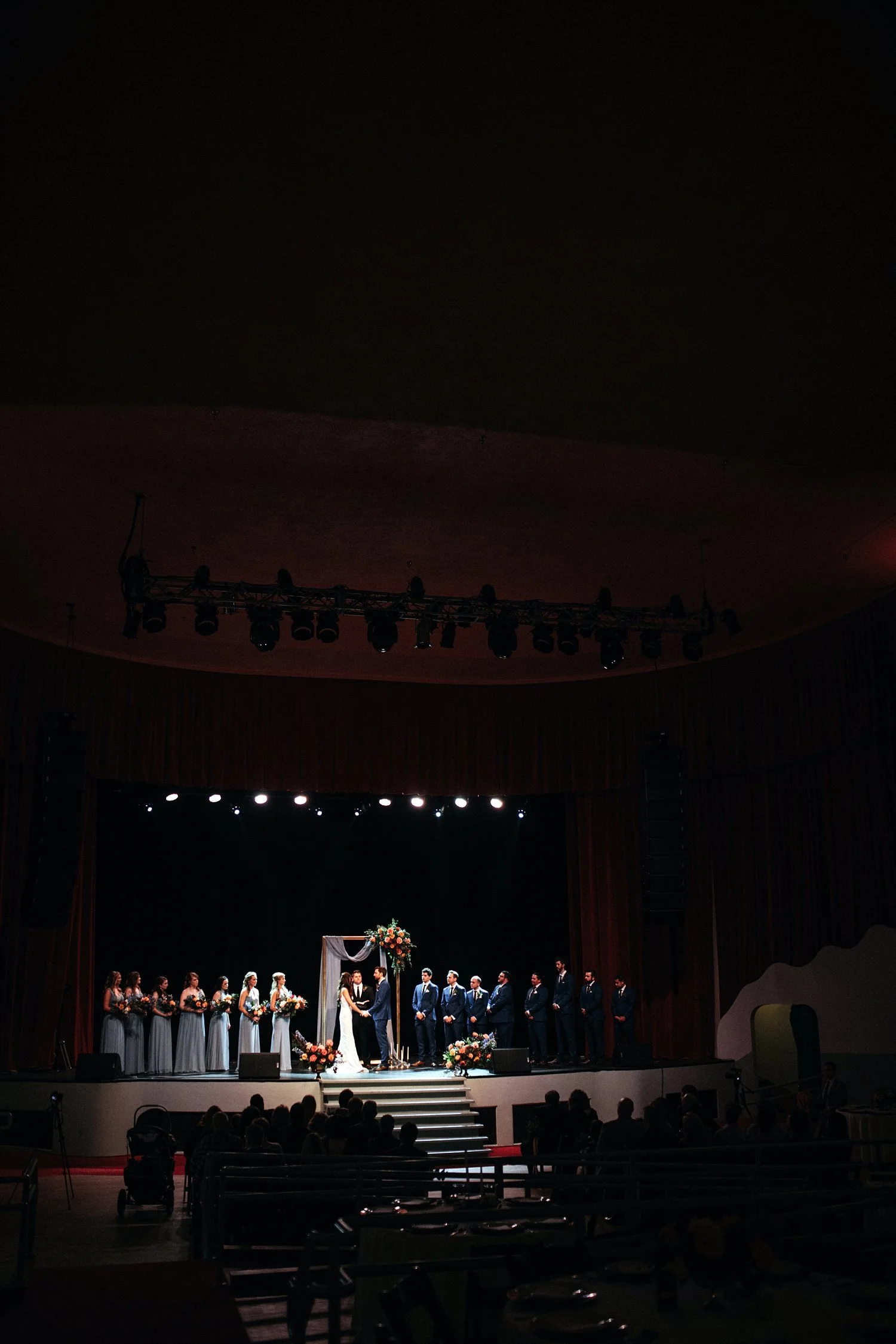 Ridglea_Theater_Wedding_15.jpg
