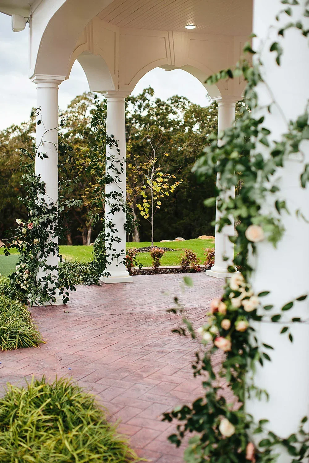 Parker Manor wedding ceremony alter