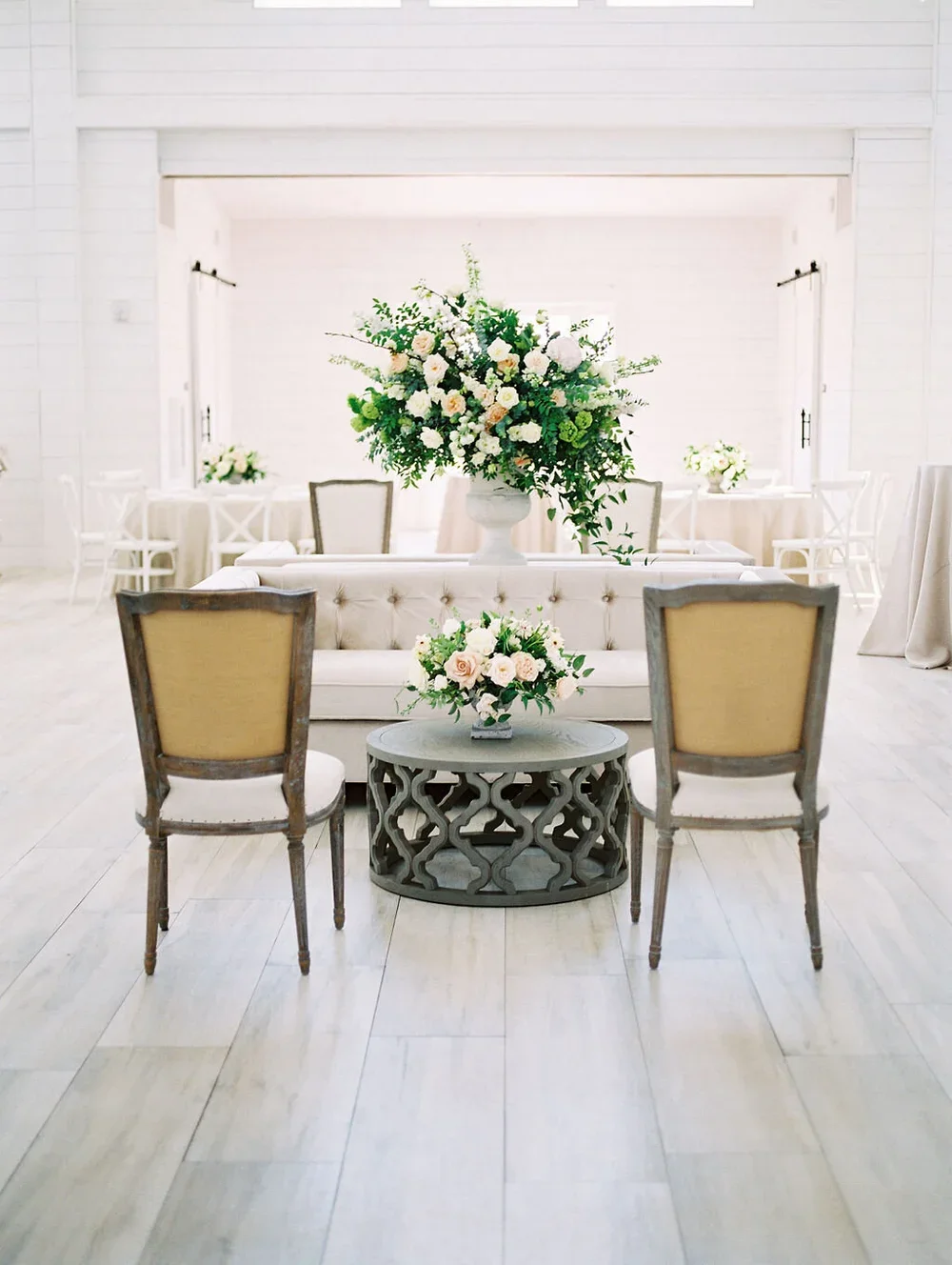 Elegant wedding reception designed by Dallas Fort Worth wedding planner Shannon Rose Events