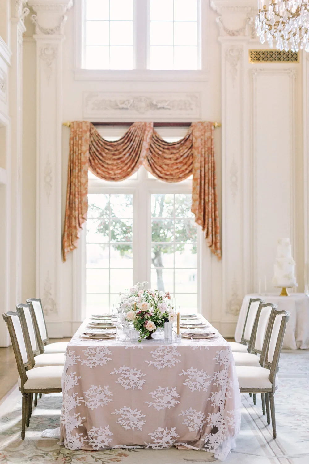 reception table at the Olana