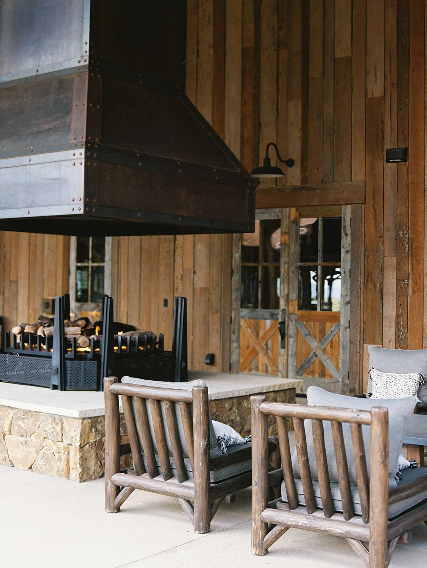 Destination Wyoming wedding cocktail hour