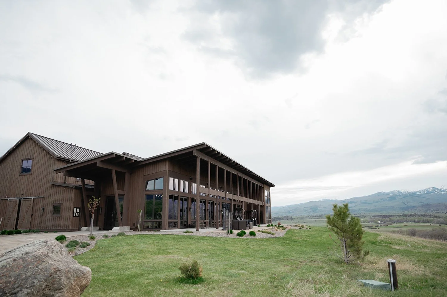 Sage lodge yellowstone wedding barn exterior in montana