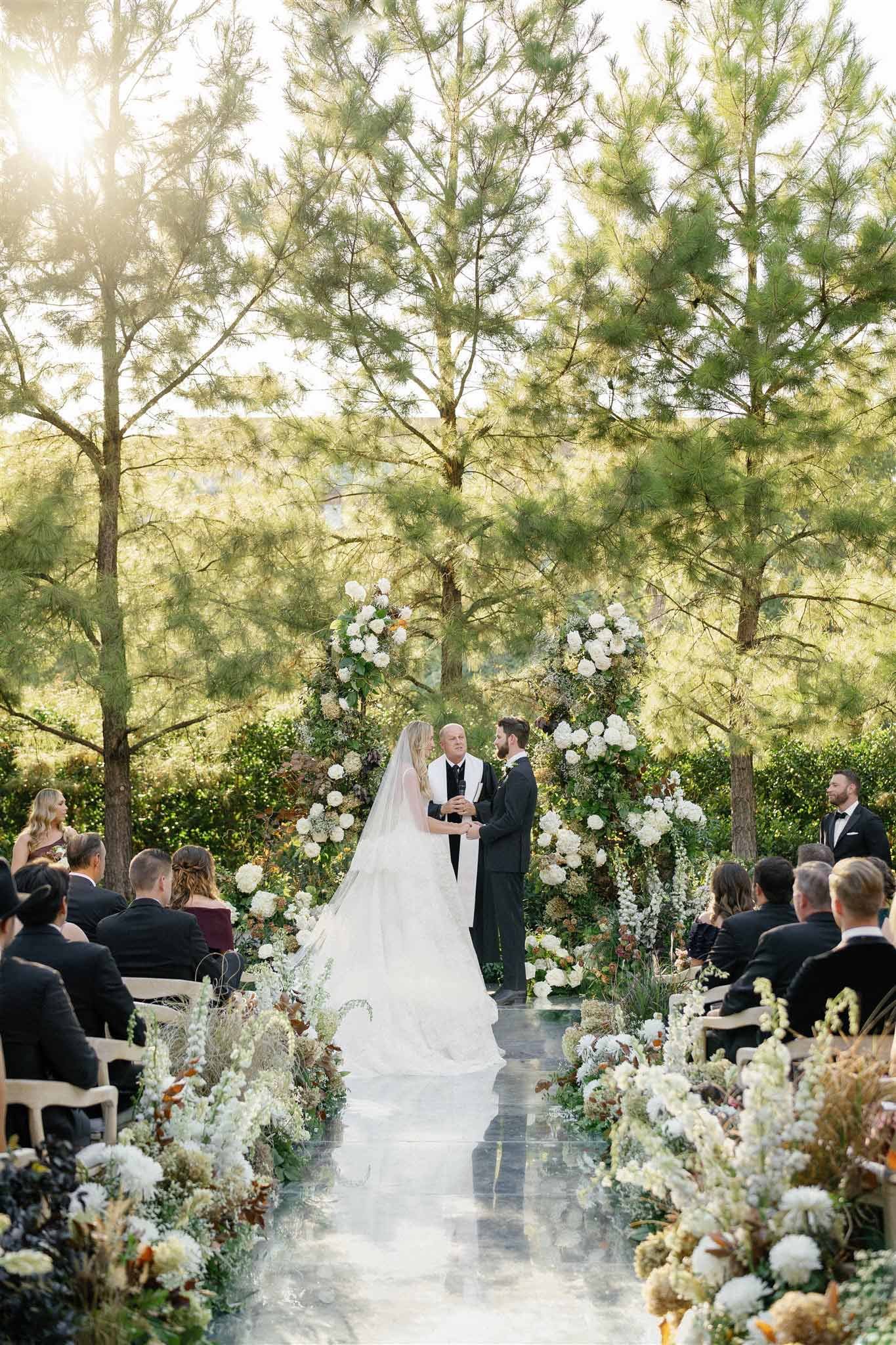 Hotel Drover Bride & groom