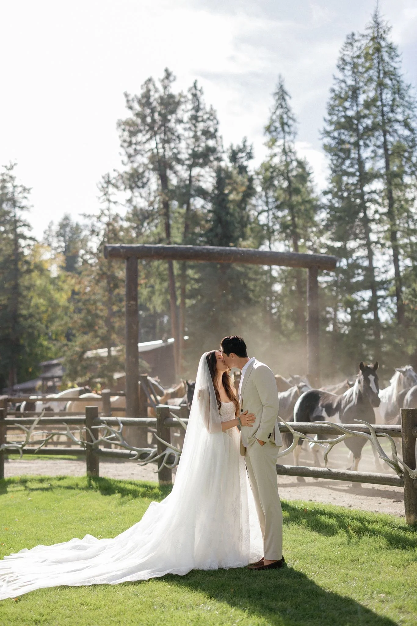 Flathead_lake_lodge_wedding_Montana_709.jpg