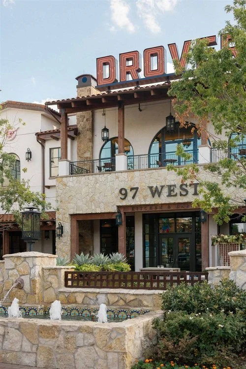 Hotel Drover a fort worth wedding venue in the stockyards