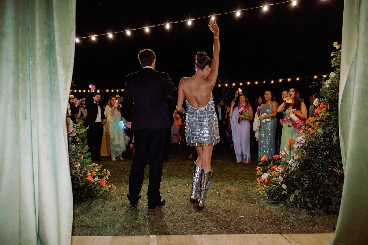 luxury_sailcloth_tent_wedding_reception_hanging_florals_texas_568.jpg