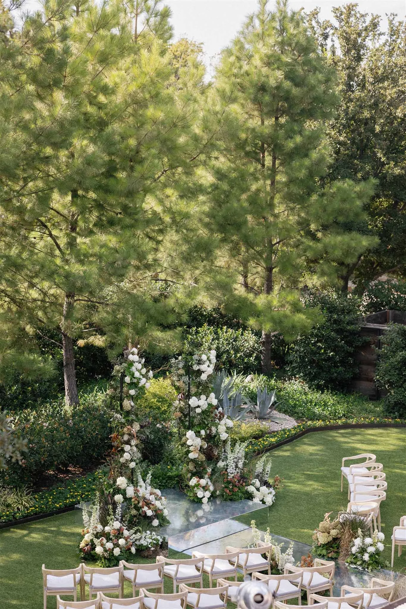 Outdoor Lawn wedding ceremony at the Hotel Drover