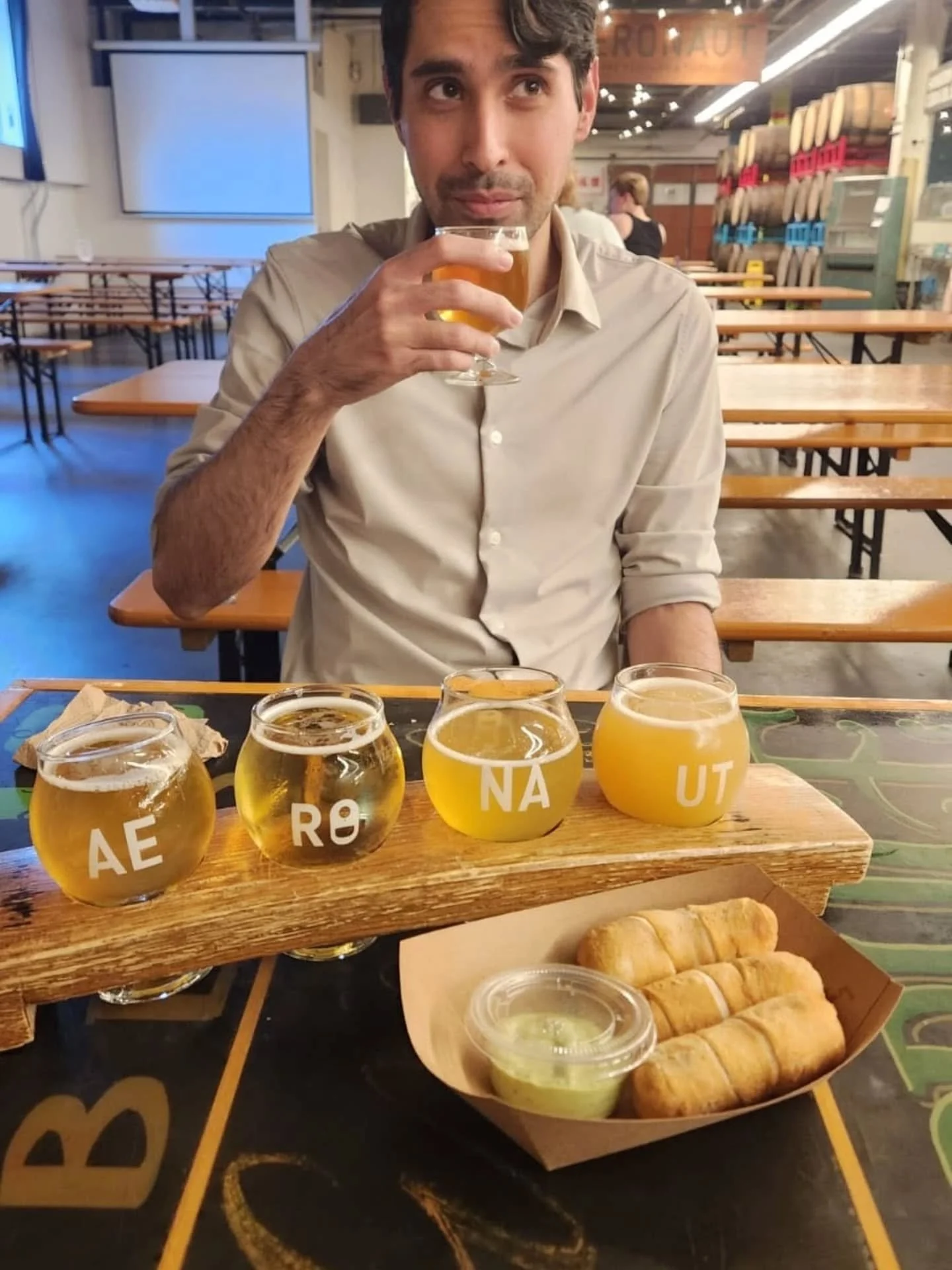 Teque&ntilde;os and brews = match made in heaven Try them out at @aeronautbrewing