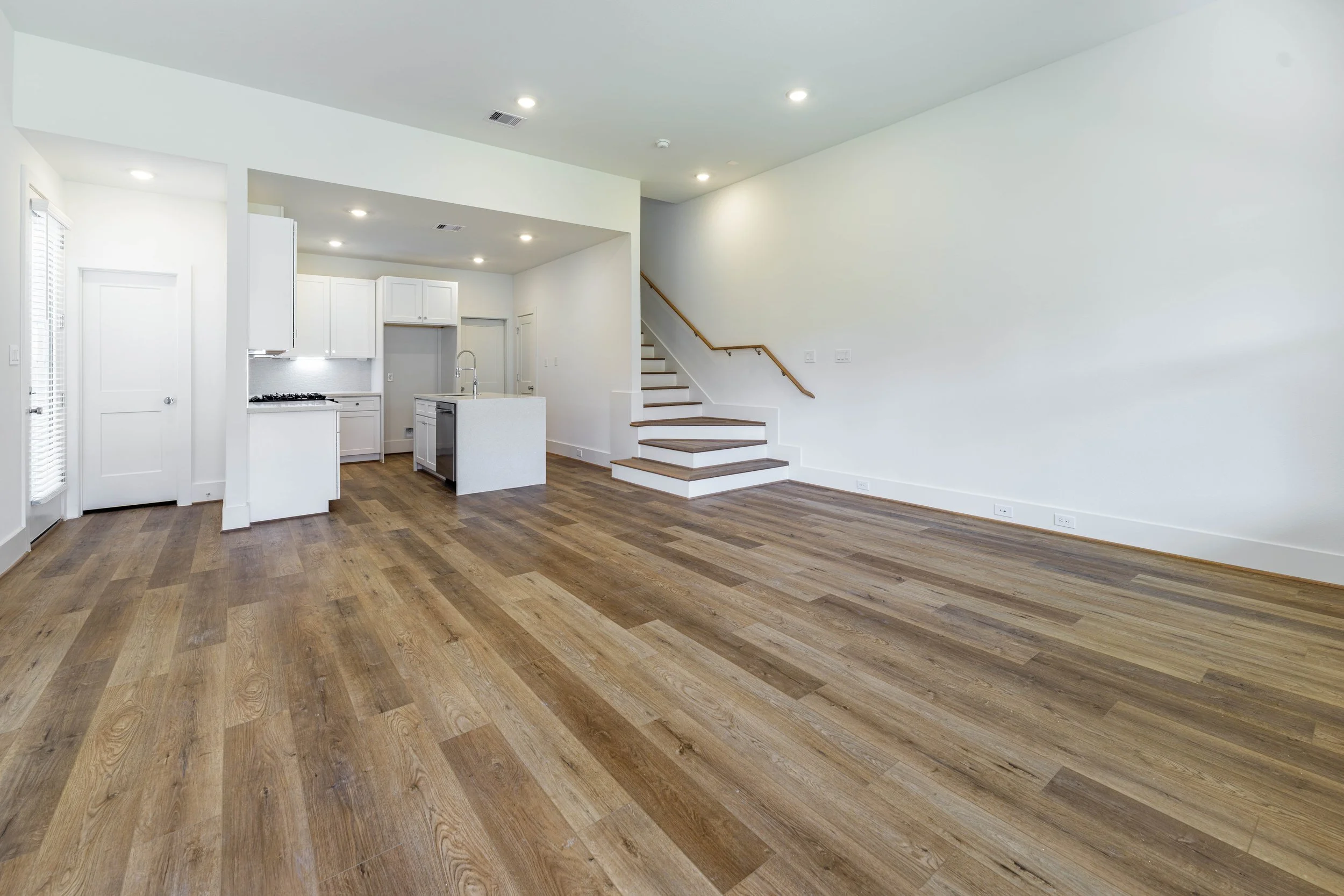 5616 Bertellis Lane-4.jpg