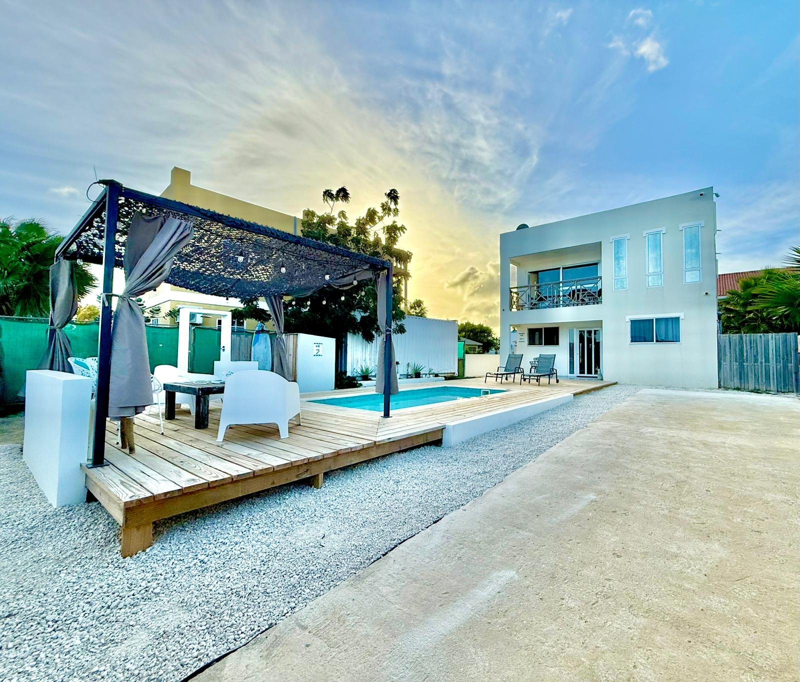 Outdoor private pool surrounded by tropical greenery at Kas Pitava Boutique Stay in Bonaire