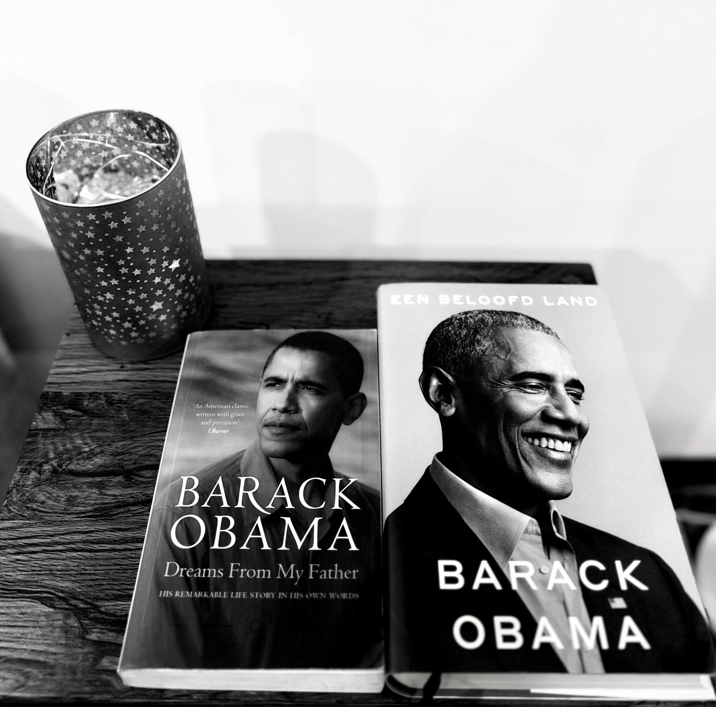 Autobiography of Barack Obama among the curated library at Kas Pitava.
